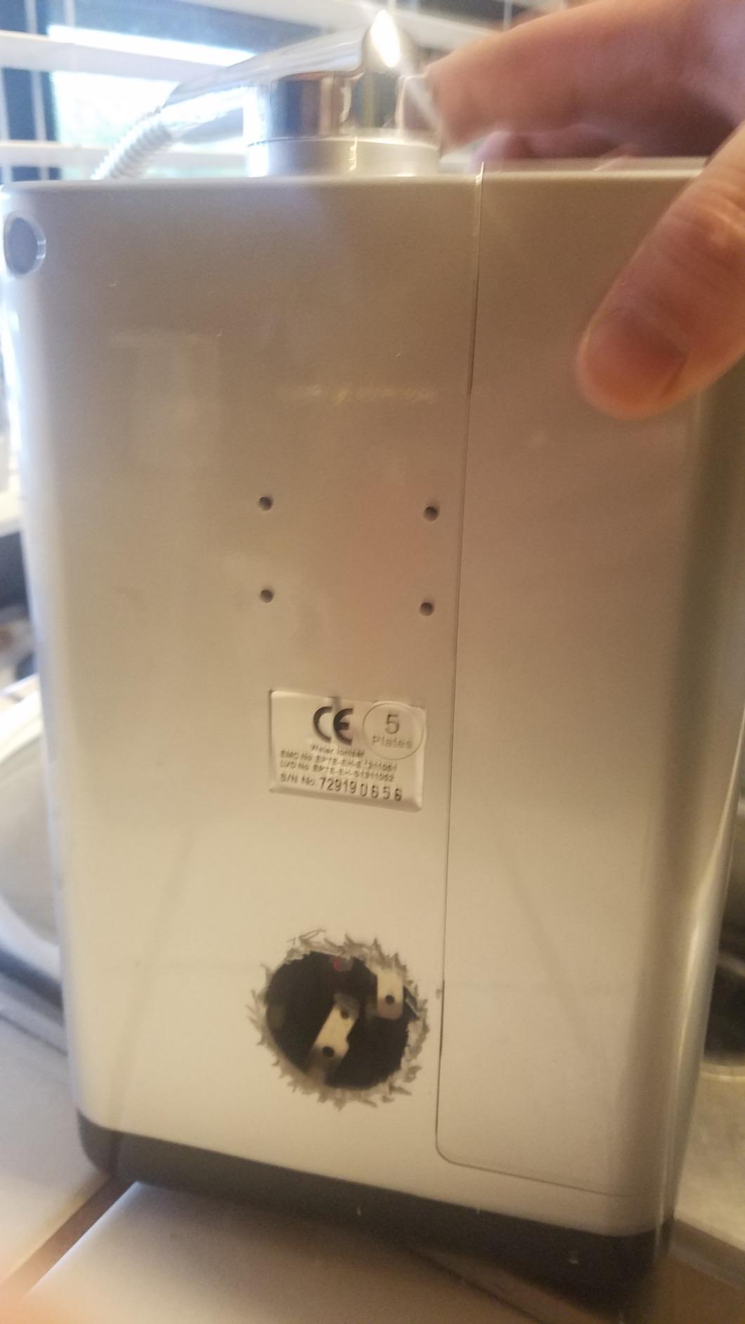 Alkaline Water Ionizer Machine 729, Built-in a Filter, Produces pH 4-10.5 Water, 7 Water Settings, Up to -570mV ORP, 8000L Per Filter, Silver customer photo 1