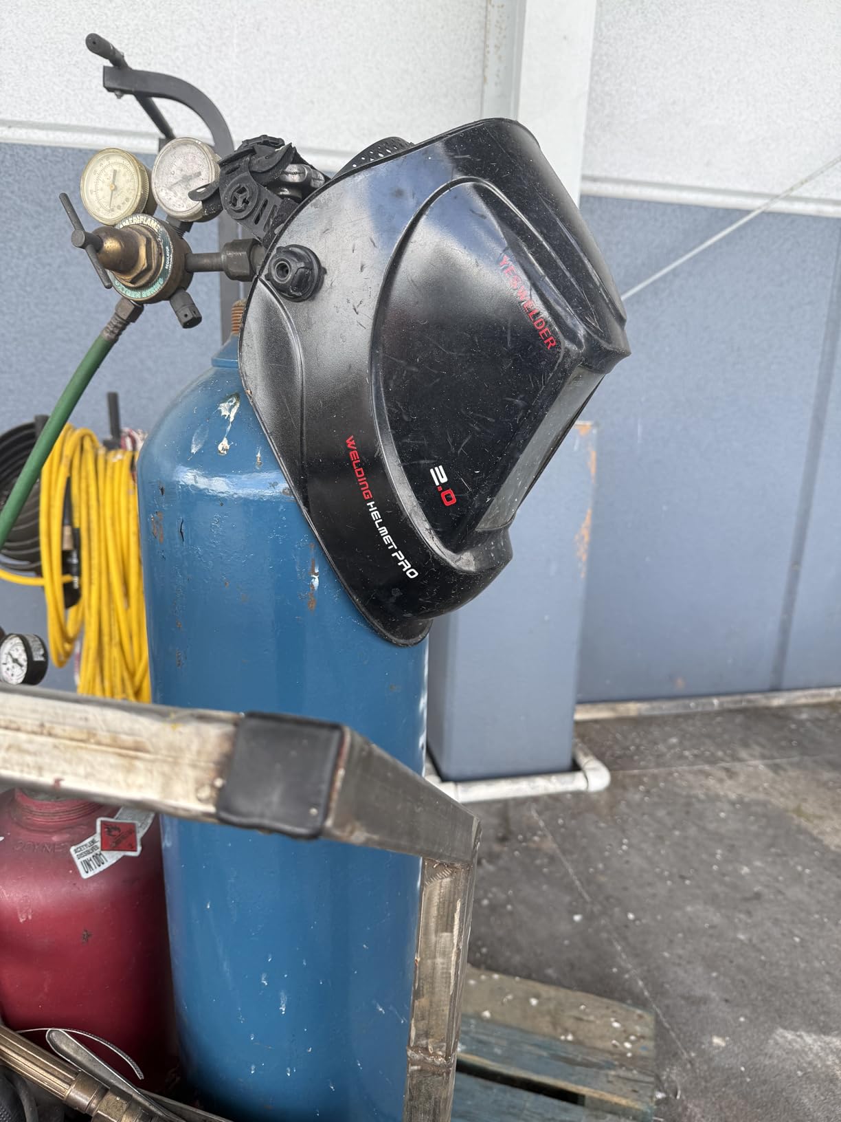 YESWELDER Auto Darkening Welding Helmet, Large View, LYG-M800H customer photo 2