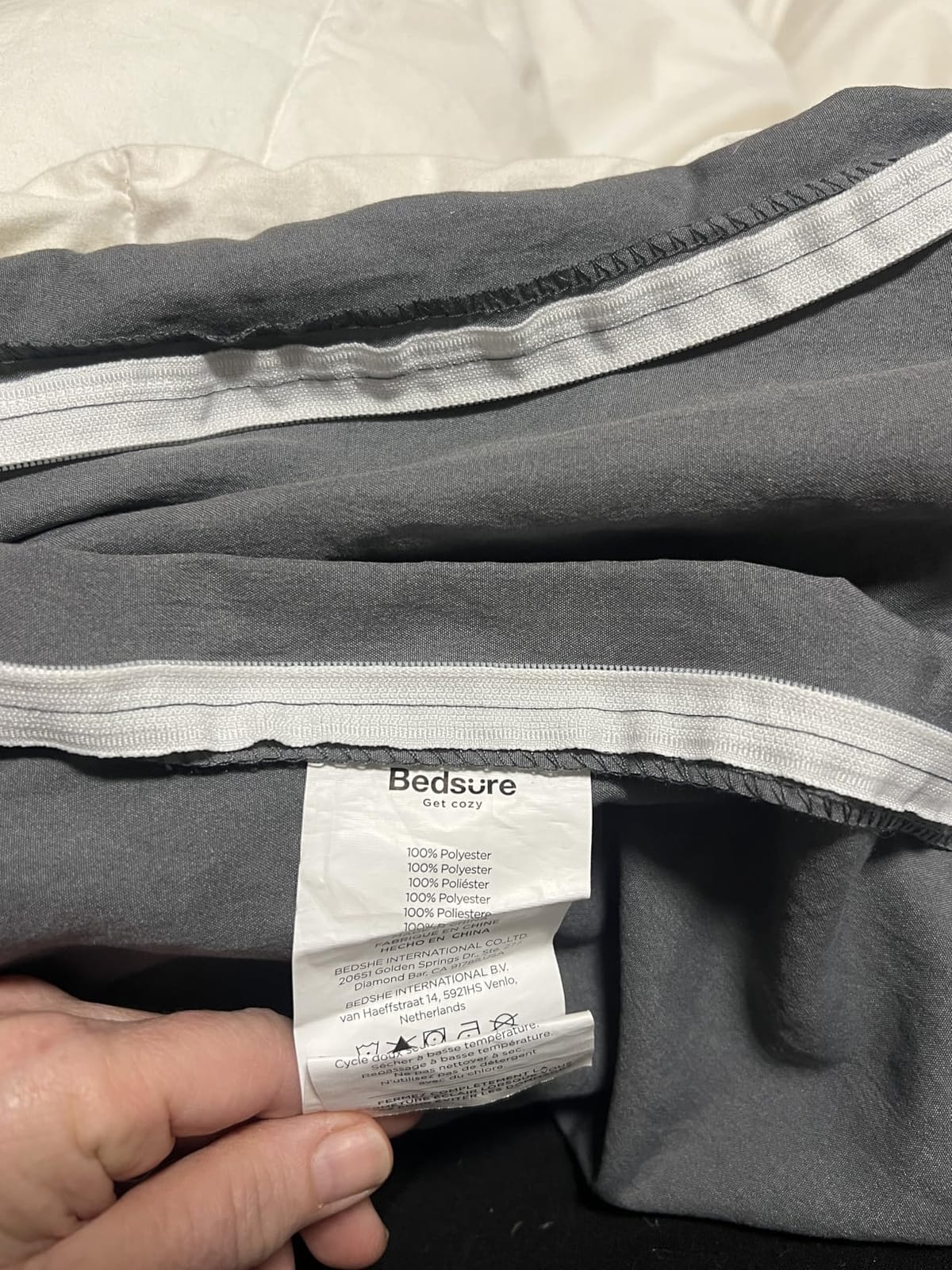 Bedsure Duvet Cover Twin/Twin XL Size - 2 Pieces Prewashed Cotton-Like Polyester Extra Soft Bedding Set, Includes 1 Duvet Cover 68