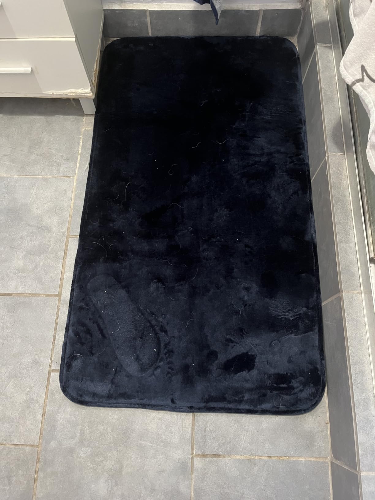 GORILLA GRIP Memory Foam Bath Rug for Bathroom, 24x17 Gray | Soft Absorbent Velvet Bathmat, Durable Grip Dots on Underside, Machine Washable, Carpet Room Decor for Shower Floor customer photo 2
