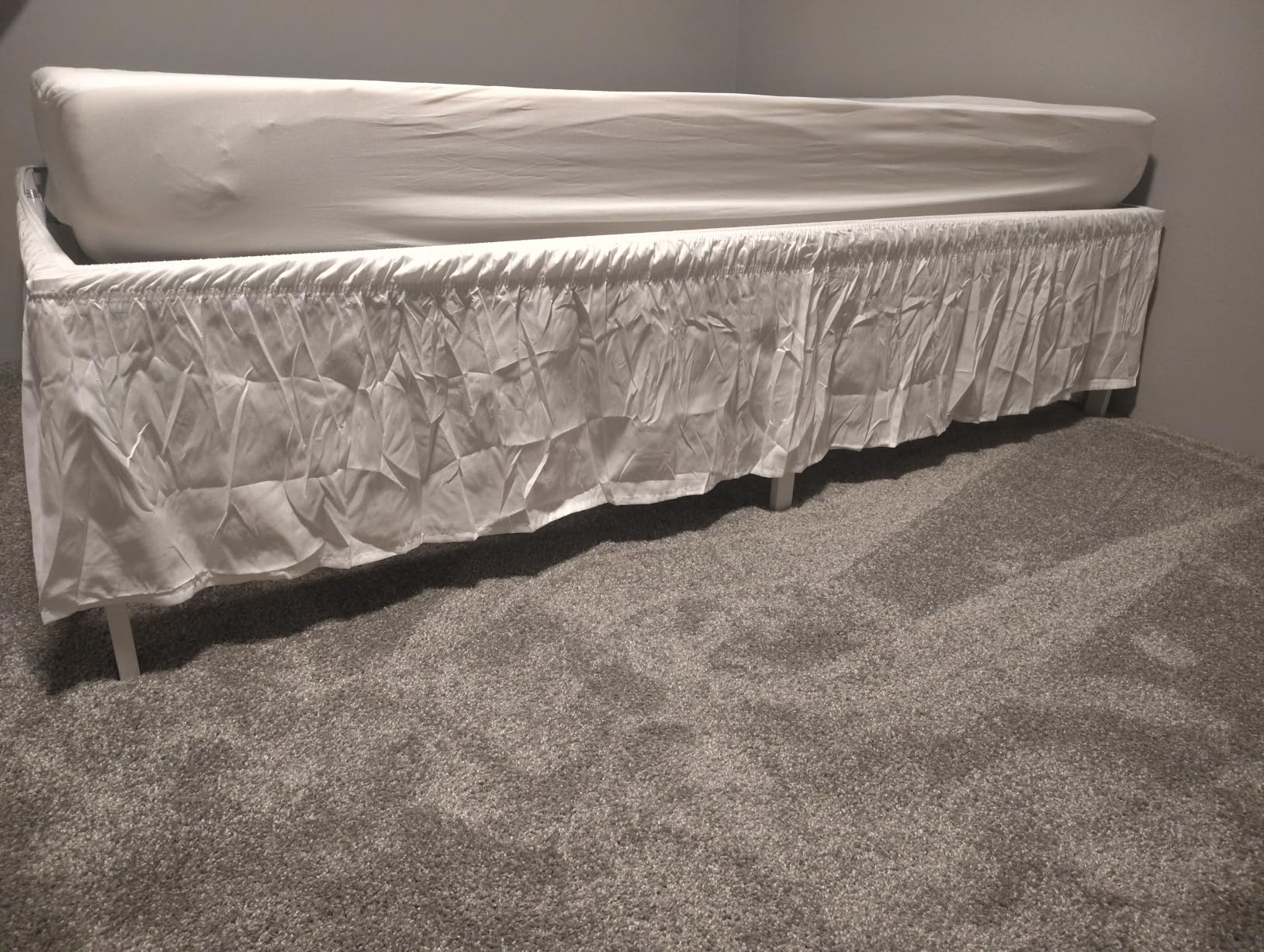 Wrap Around Queen Bed Skirt, Easy Fit Elastic Belt, 16 Inch Drop, White | No Mattress Lifting, Stay-Put Design, Adjustable Buckle & Elastic Belt, Wrinkle & Fade Resistant, Brushed Microfiber customer photo 1