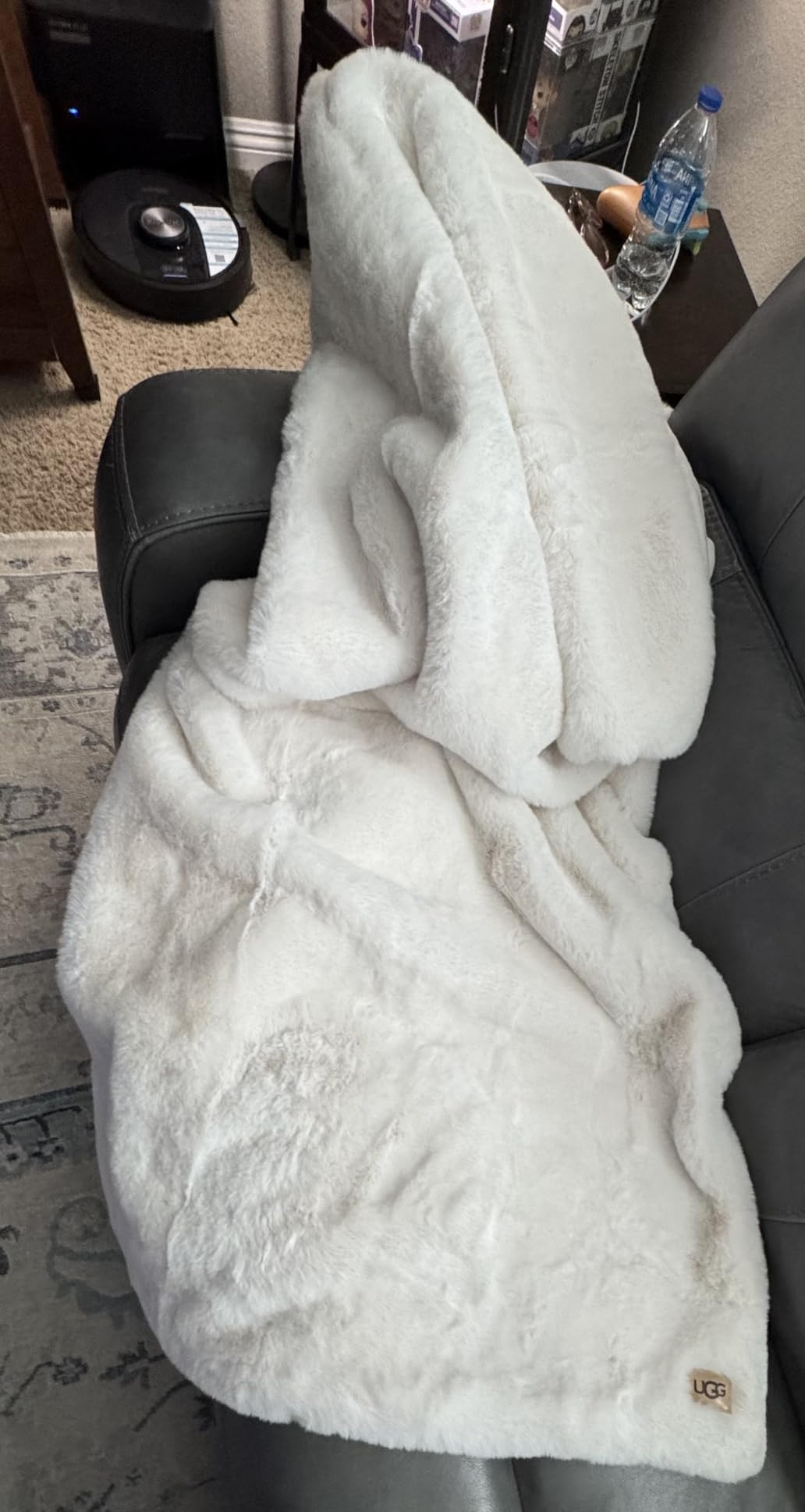 UGG Euphoria Faux Fur Throw Blanket, Warm Fluffy for Couch or Bed, Luxury Bedroom Decor, Blankets, Machine Washable, 50-inch x 70-inch, White Snow customer photo 2