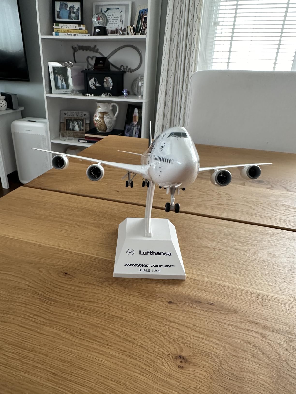 Skymarks Daron Lufthansa A380 w/Gear New Livery 1/200 (SKR1032) customer photo 1