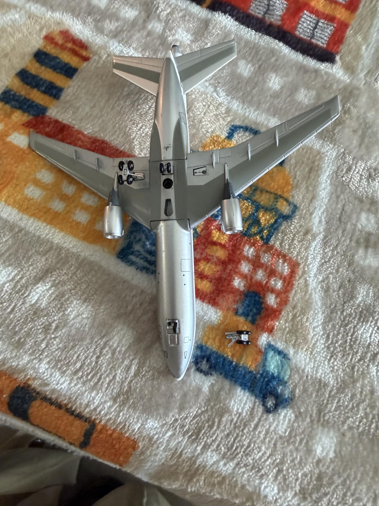 Pan Am DC-10 Model Airplane - 1:400 Scale Die-Cast Metal Collectible with Display Stand - Pan American World Airways Classic Livery - Detailed Desktop Aircraft Model Ages 14+ customer photo 2
