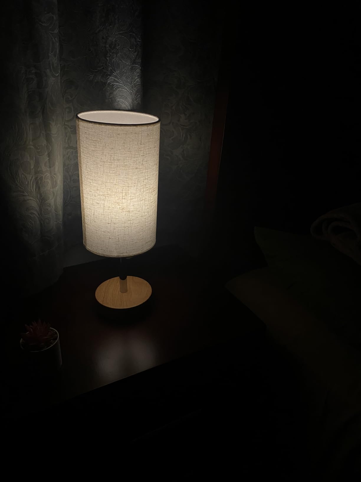 Yarra-Decor Bedside Table Lamp with USB Ports, Touch Dimmable Nightstand customer photo 1