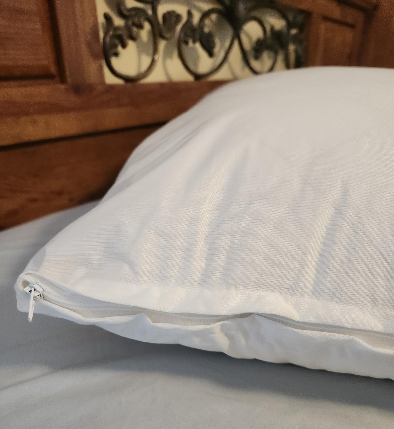 Set of 2 Pillow Protectors with Zipper Standard Size, Pillow Covers | Ultra Soft Pillow Encasements, Bed Bug & Dust Mite Proof, Moisture Wicking and Waterproof Pillow Cases by Utopia Bedding customer photo 1