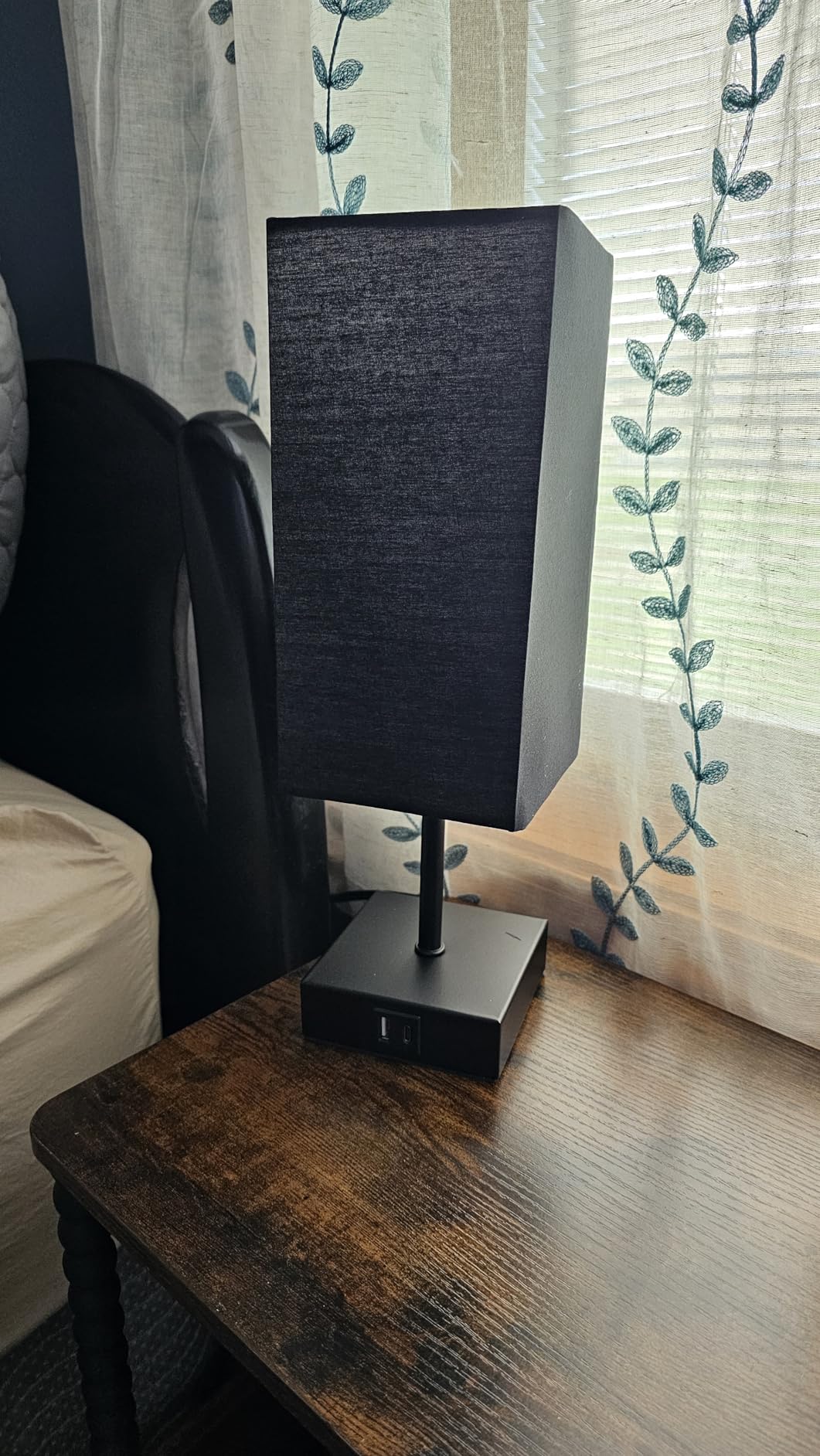 Bedside Table Lamp for Bedroom with 2 USB Ports, 14-Inch, Black customer photo 1