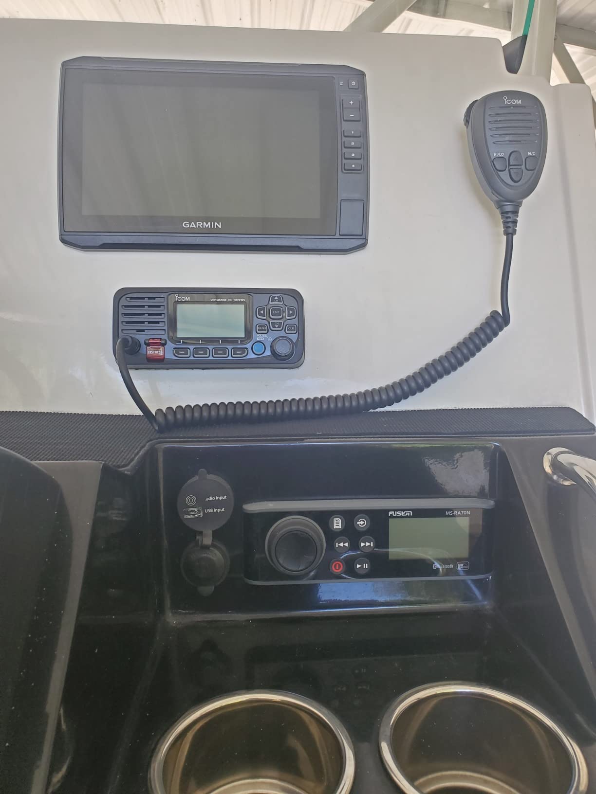 Icom IC-M330 Ultra Compact VHF Marine Transceiver Without GPS - Black customer photo 2