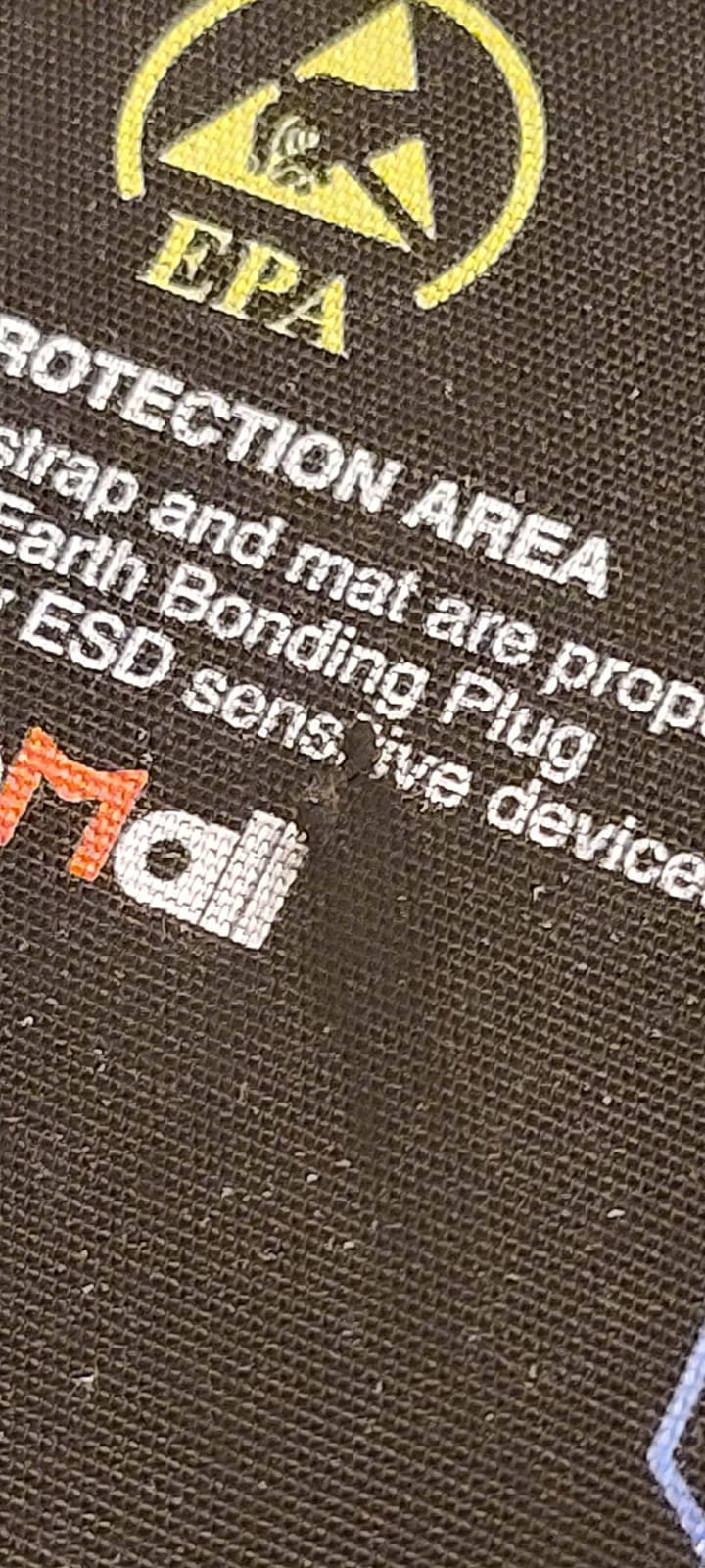 KooMall 36x24 Inch Anti Static Rubber Mat Kit for ESD Sensitive Electronic Device Repair, Soldering, PC Building, Assembly, Table Work, With Grounding Plug Cord, Antistatic Wrist Strap, Heat Resistant customer photo 1