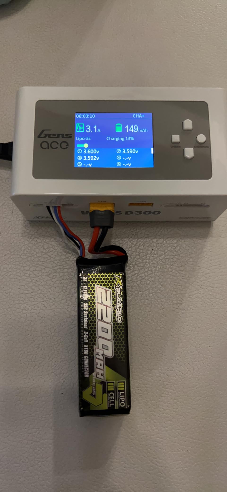 Gens Ace Lipo Battery Charger IMARS D300 G-Tech Series Smart Dual Lipo Charger 16A AC 300W DC 700W Lipo Charge（White） customer photo 1