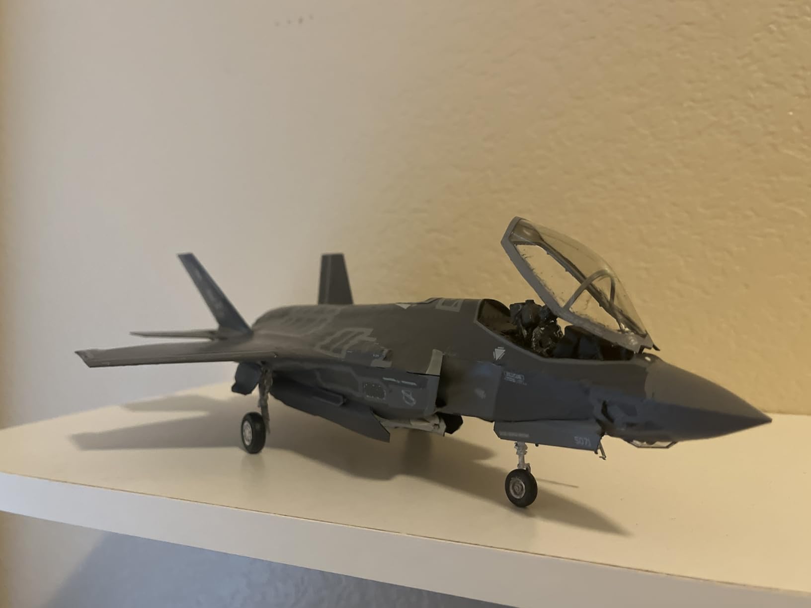 Lockheed Martin F-35 A Lightning II Plastic Model Kit, 1/48 Scale customer photo 2