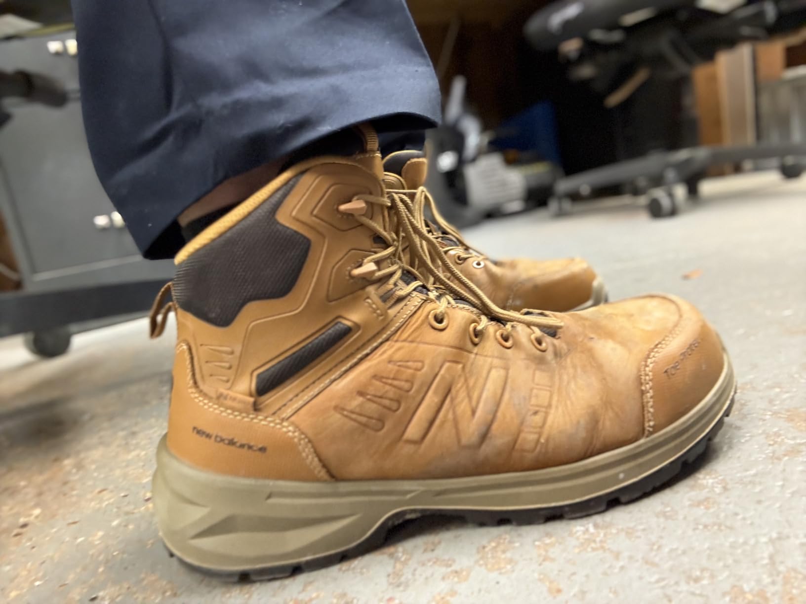 New Balance Men's Work & Safety Calibre Comp Toe EH PR SR Leather Safety Shoes customer photo 2