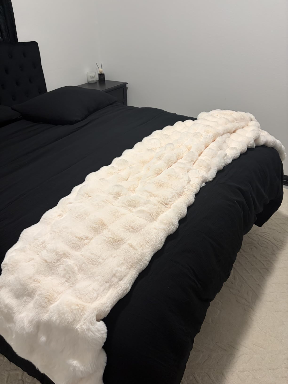 EverGrace Faux Rabbit Fur Bubble Throw Blanket, 60