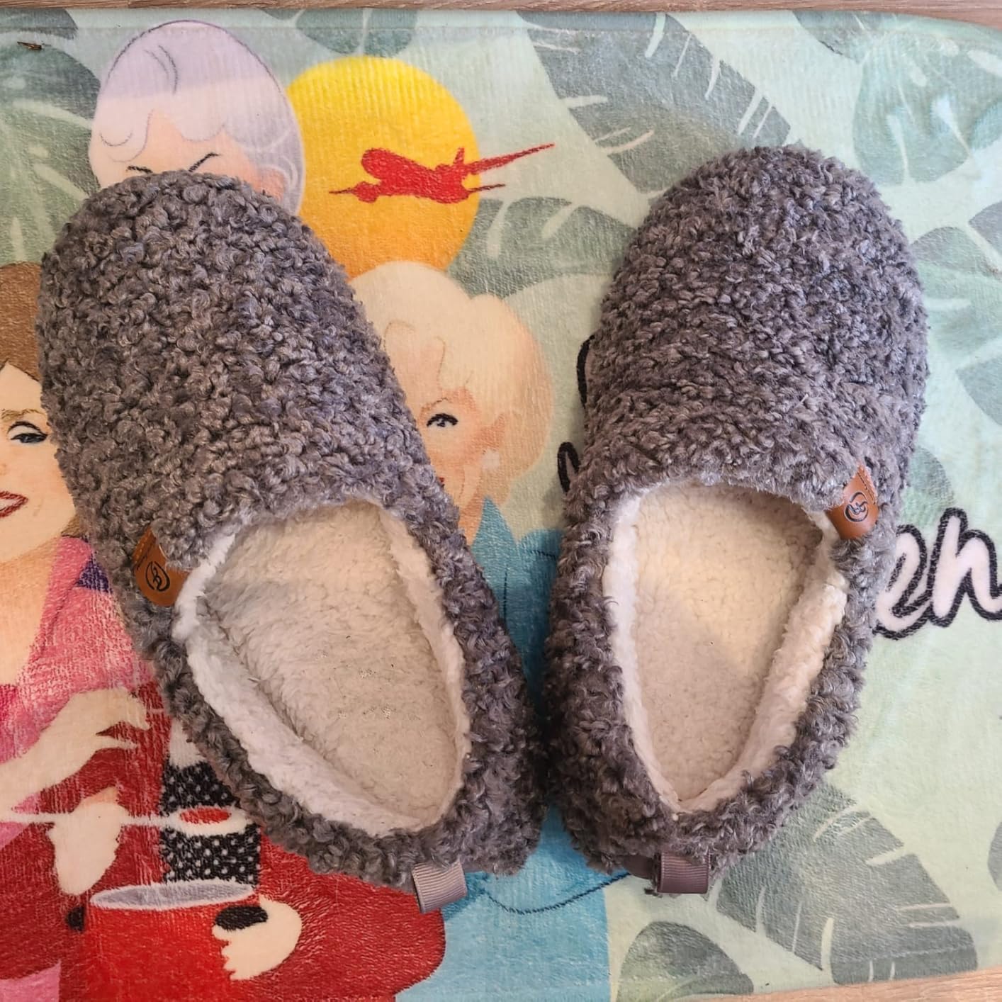EverFoams Women's Soft Curly Slippers Memory Foam Lightweight House Shoes customer photo 2