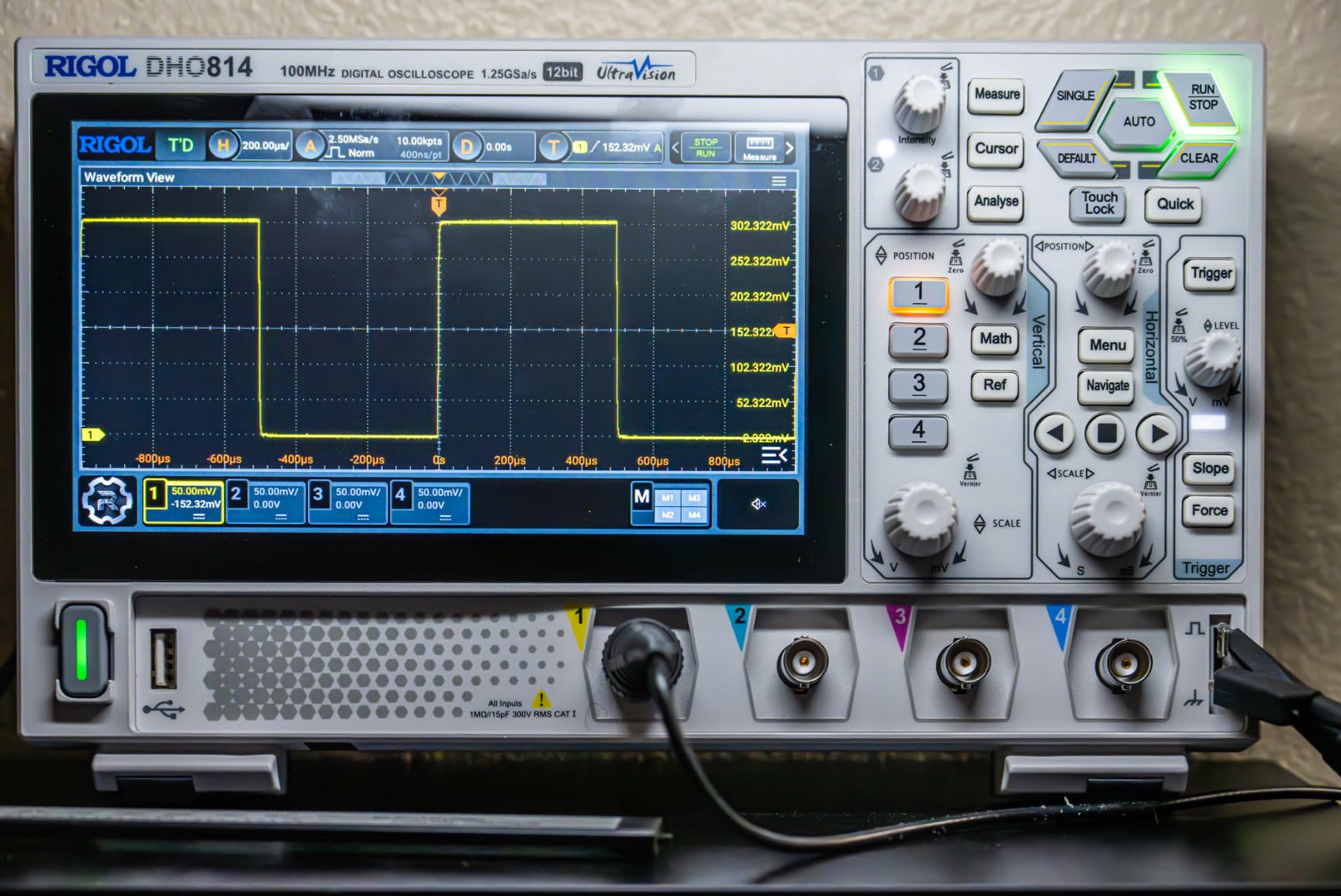 Rigol DHO814 Portable Digital Oscilloscope, 100MHz, 4CH, 12-Bit Resolution | 12-bit high resolution, ultra-low noise floor, 7