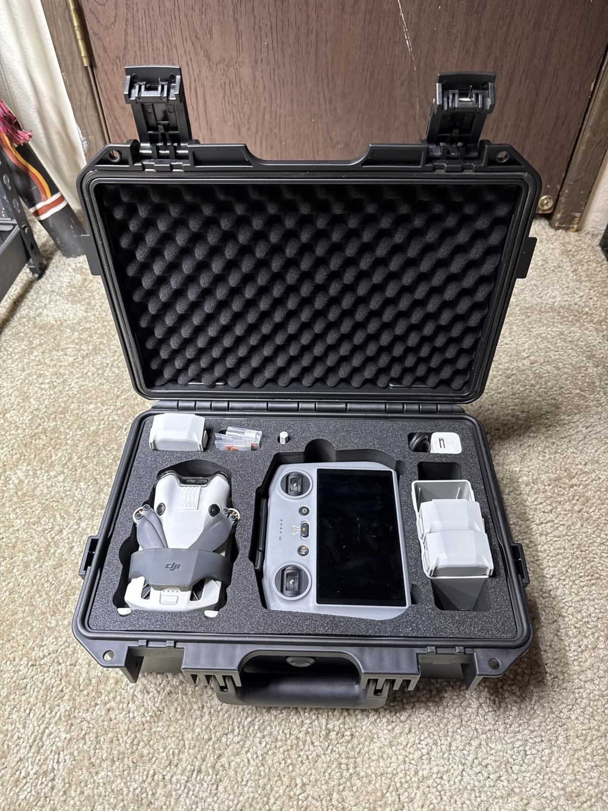 Lykus Titan MM410 Waterproof Hard Case for DJI Mini 4 Pro/Mini 3/Pro and RC2/RC/RC-N2/N1, Support 7 batteries and RC lanyard [CASE ONLY] customer photo 2