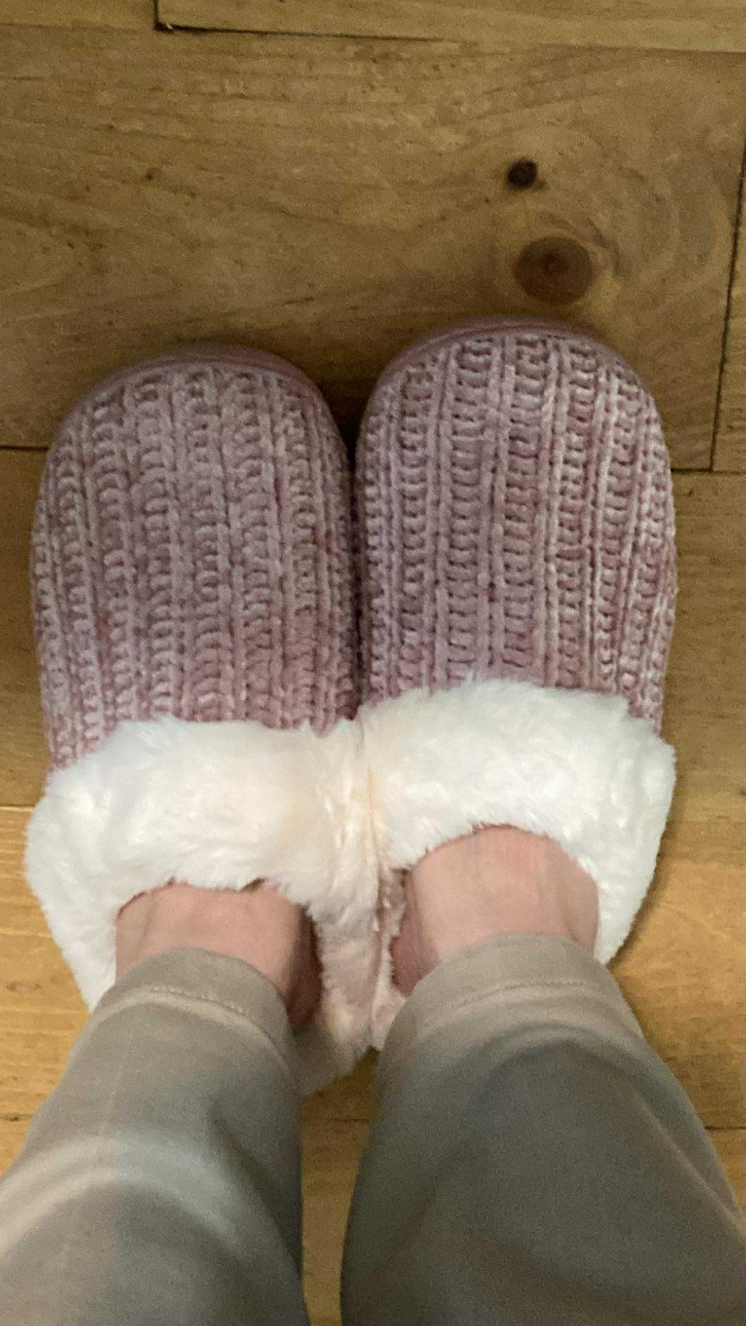 Evshine Women's Chenille Knit Fuzzy Slippers Memory Foam Warm House Shoes customer photo 1