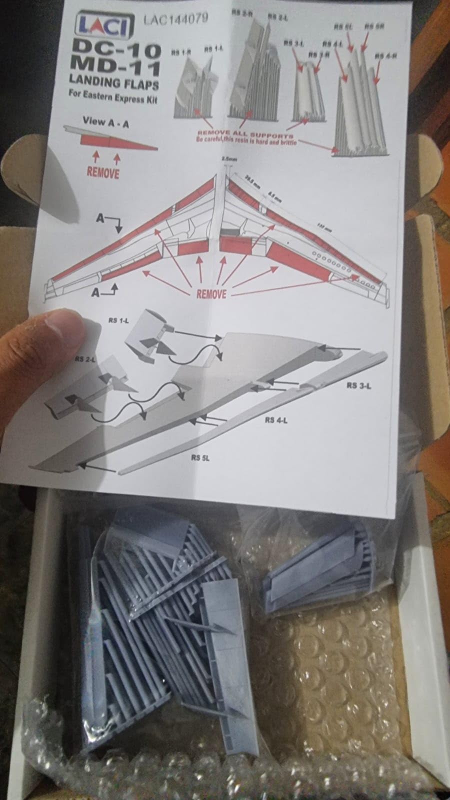 LACI 144079 1/144 Douglas DC-10 & MD-11 Landing Flaps for Eastern Express Resin Aircraft Accessory kit, Small, Grey customer photo 2