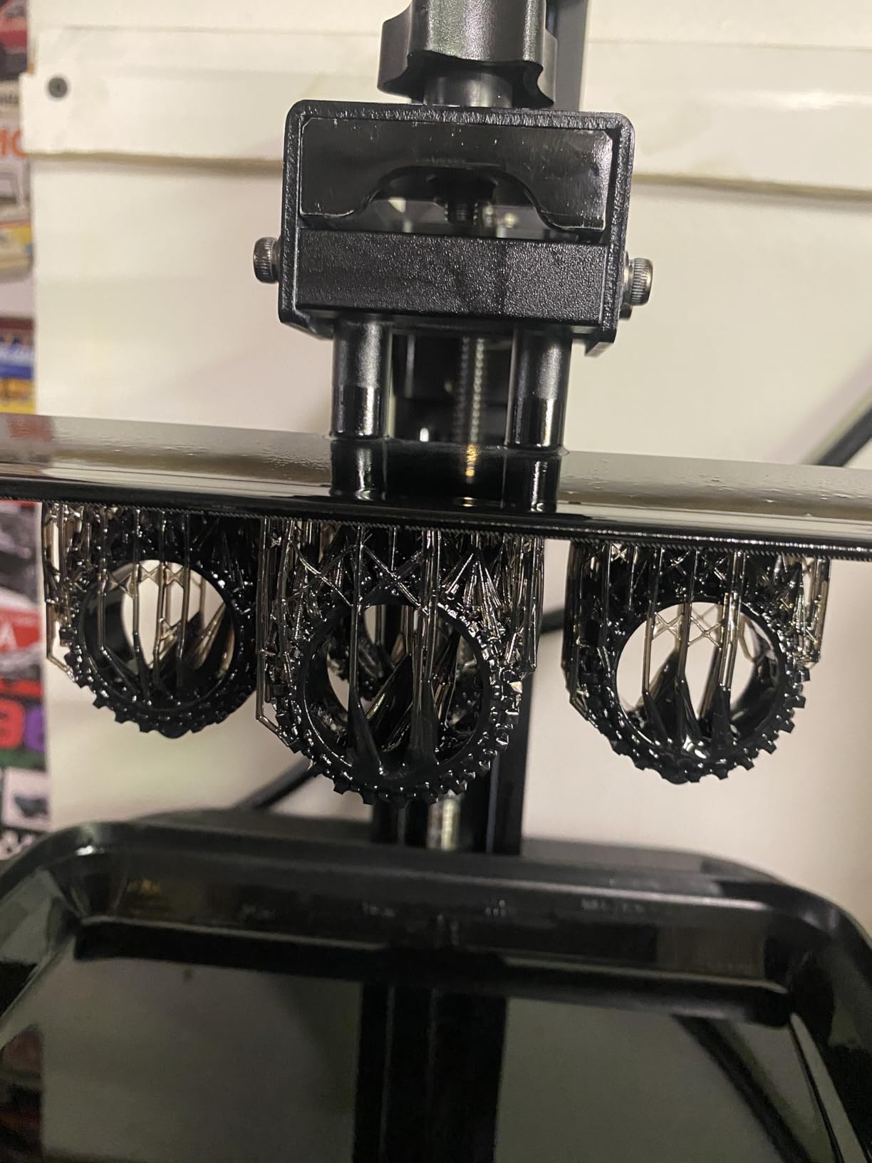YOUSU Flexible Tough (Shore 80A) 3D Printer Resin, Soft Rubber/TPU Like 3D Printing Resin, High Elongation 405nm Fast UV-Curing Photopolymer Resin for LCD Printer, Black 1000g customer photo 2