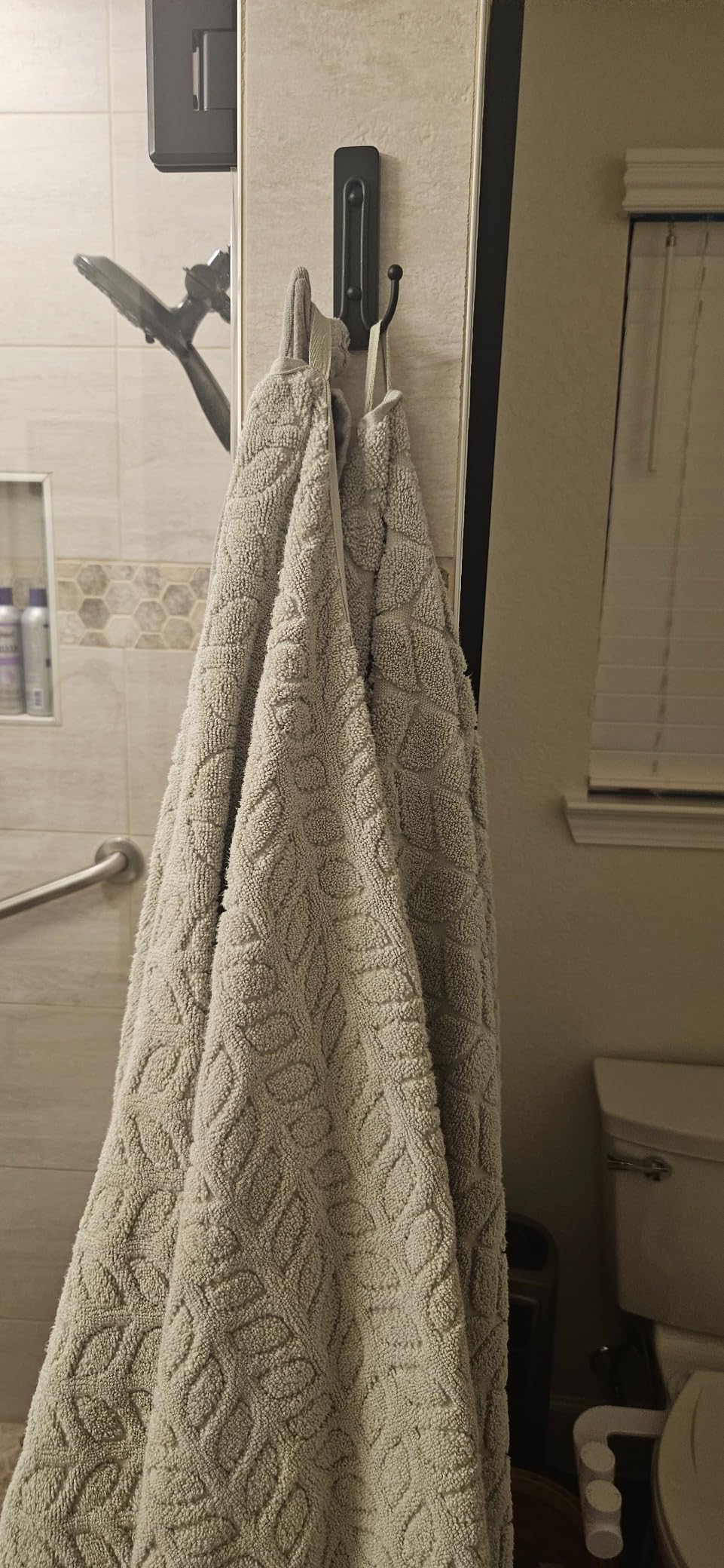 Ultra Soft & Stylish 700 GSM Luxury Bath Towels - 100% Zero-Twist, Long-Staple Cotton customer photo 1