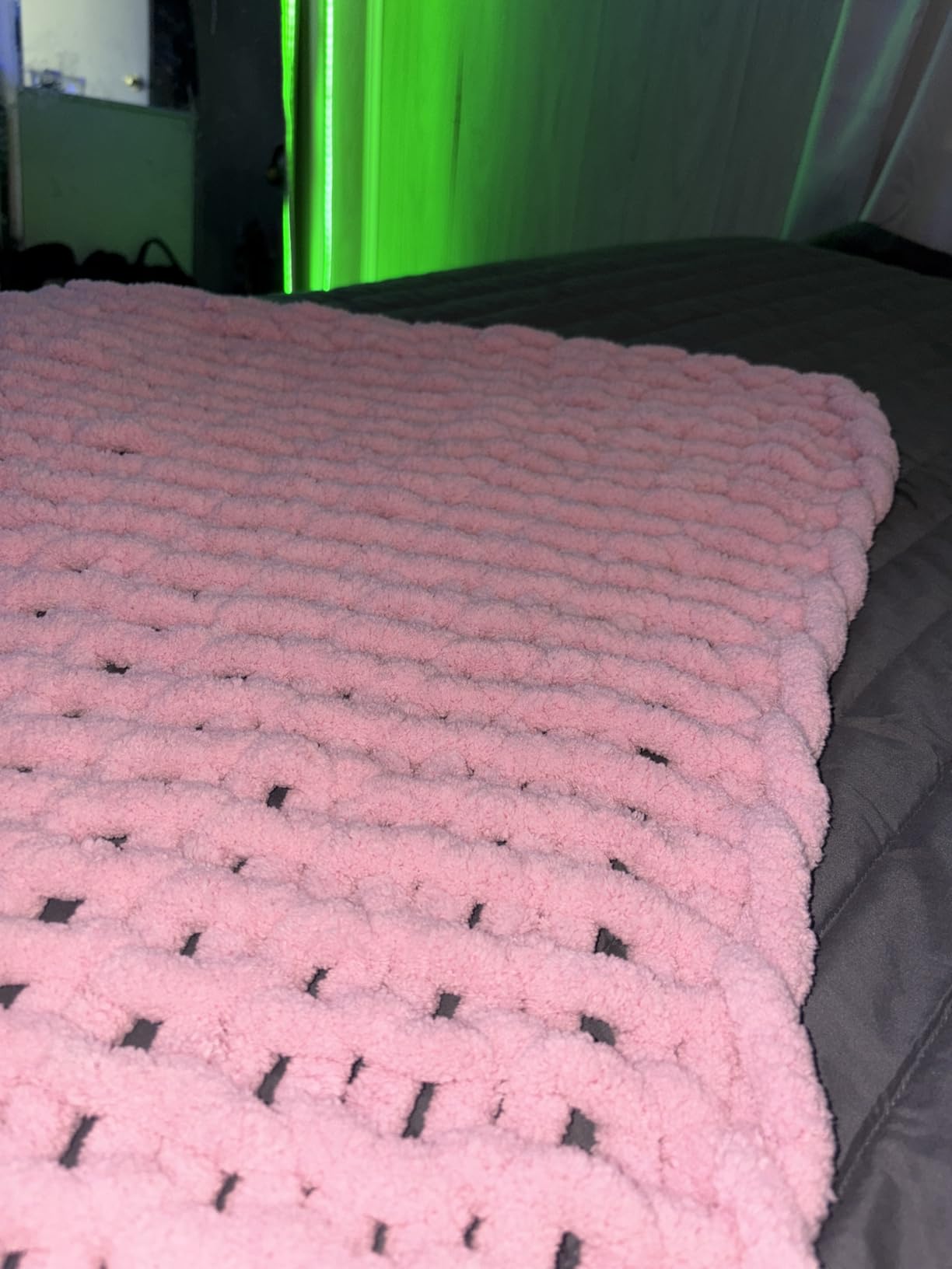 Negwoo Chunky Knit Throw Blanket, 50''*60'' Knitted Throw Chenille Yarn for Bed Couch, Handmade Cream Crochet Big Thick Blanket, Machine Washable Cute Comfy Blanket for Home Decor customer photo 1