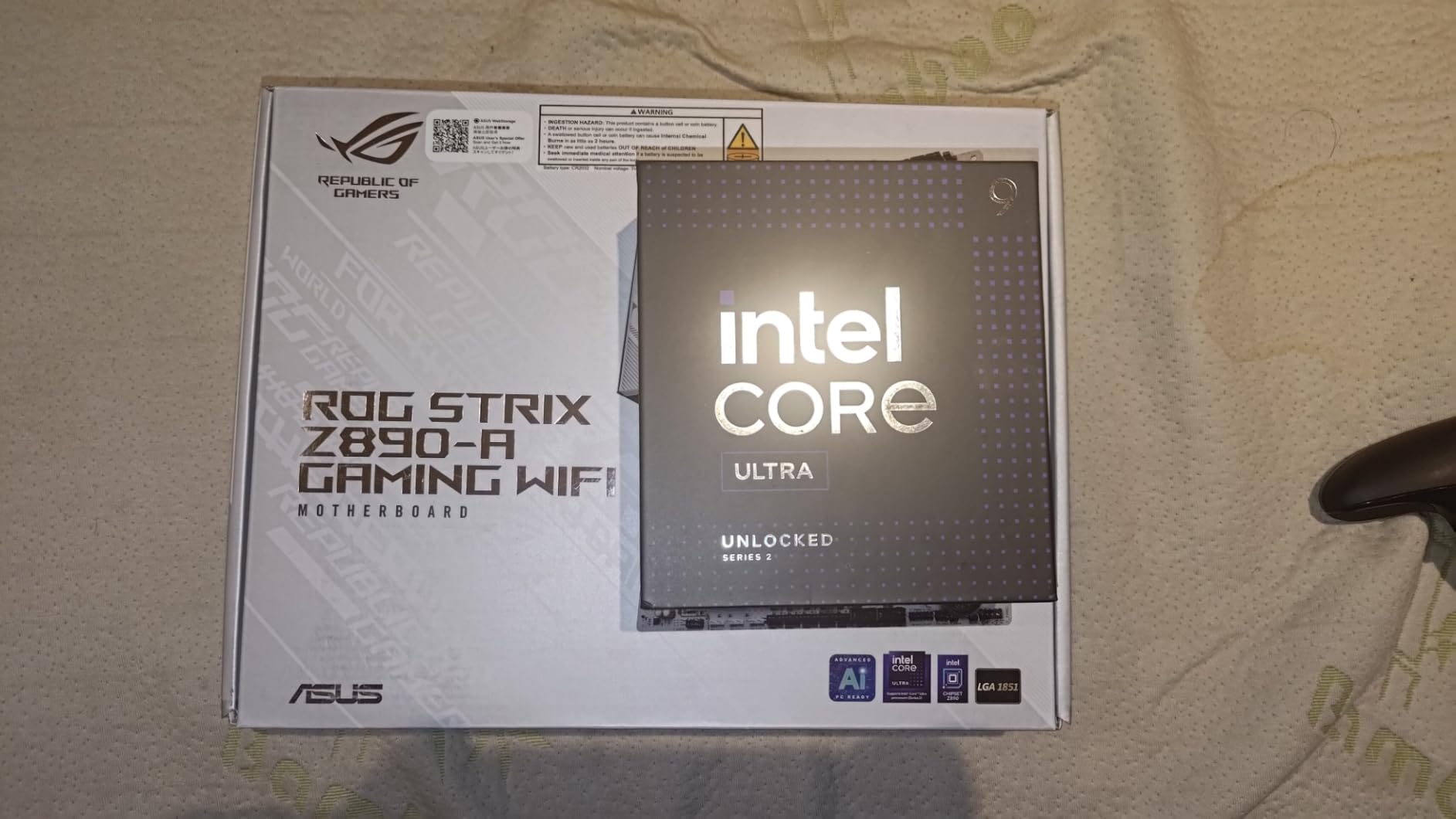 Intel Core Ultra 9 Processor 285K 24 cores (8 P-cores + 16 E-cores) up to 5.7 GHz customer photo 2