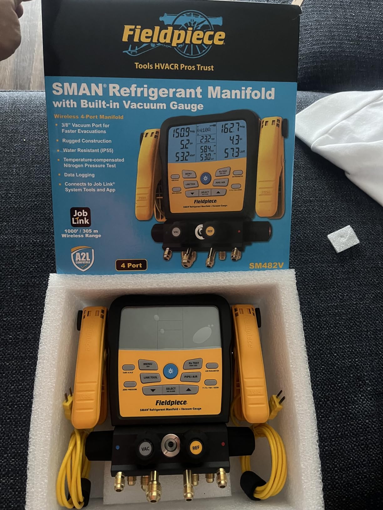 Fieldpiece SM482V Wireless 4-Port SMAN Refrigerant Manifold with Vacuum Gauge – Air Conditioning/Refrigerant Digital Gauges for HVAC & Refrigeration customer photo 2