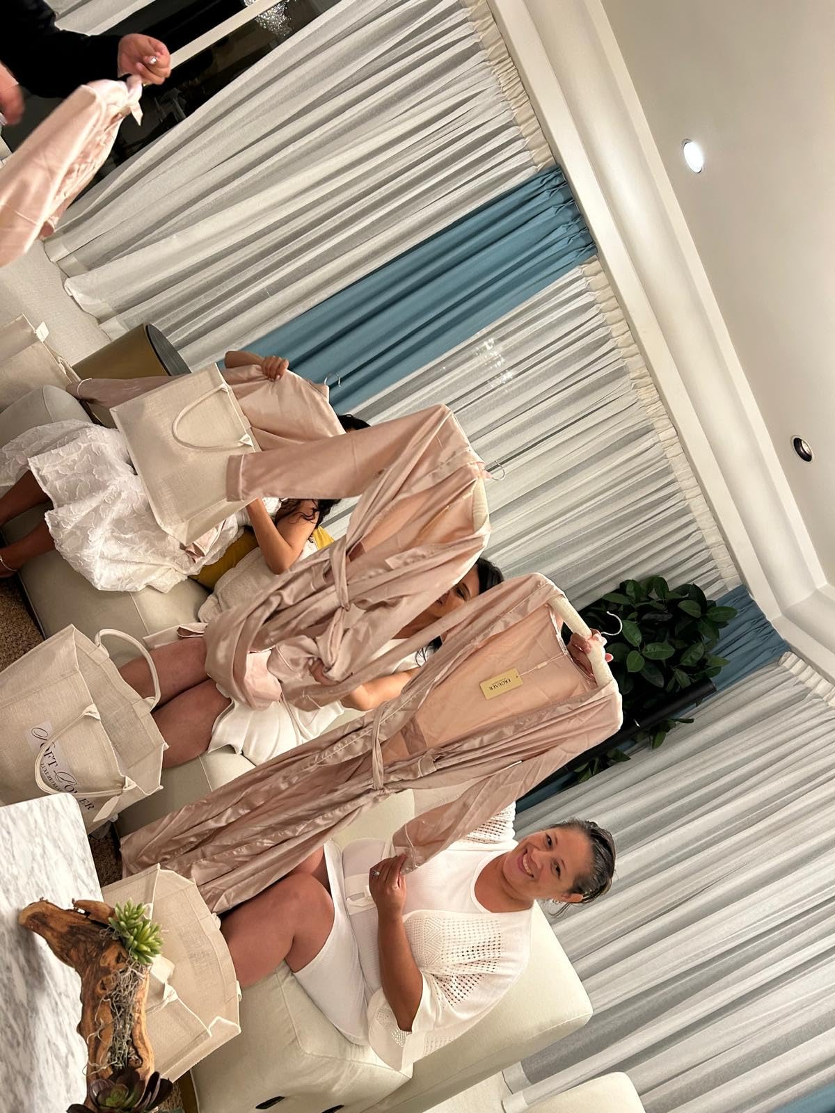 Ekouaer Satin Robes for Women Long Sleeve Silk Bathrobe Soft Lightweight Full Length Sleepwear Bridesmaid Wedding Party Robes customer photo 1