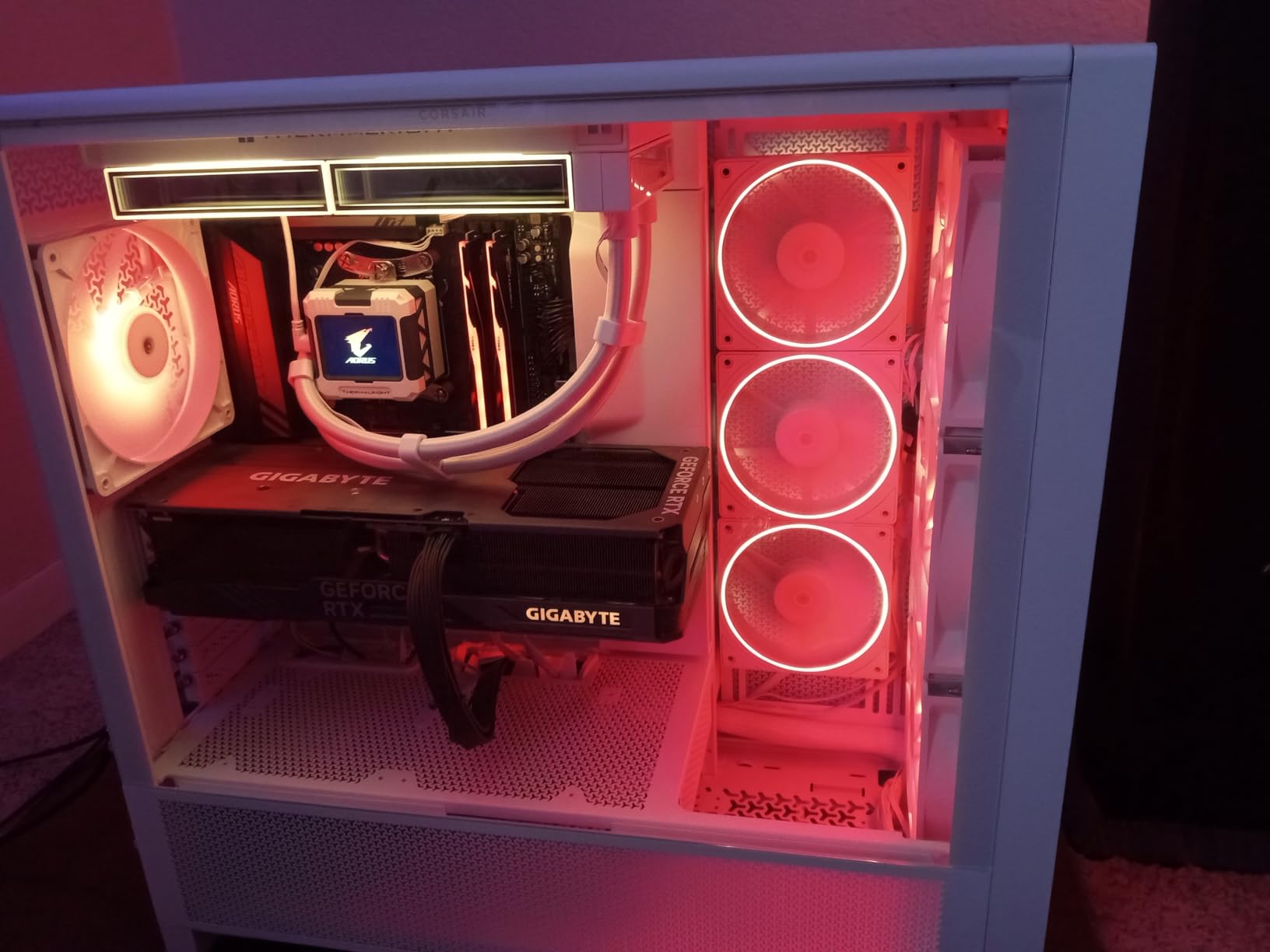 AMD RYZEN 7 9800X3D 8-Core, 16-Thread Desktop Processor customer photo 2