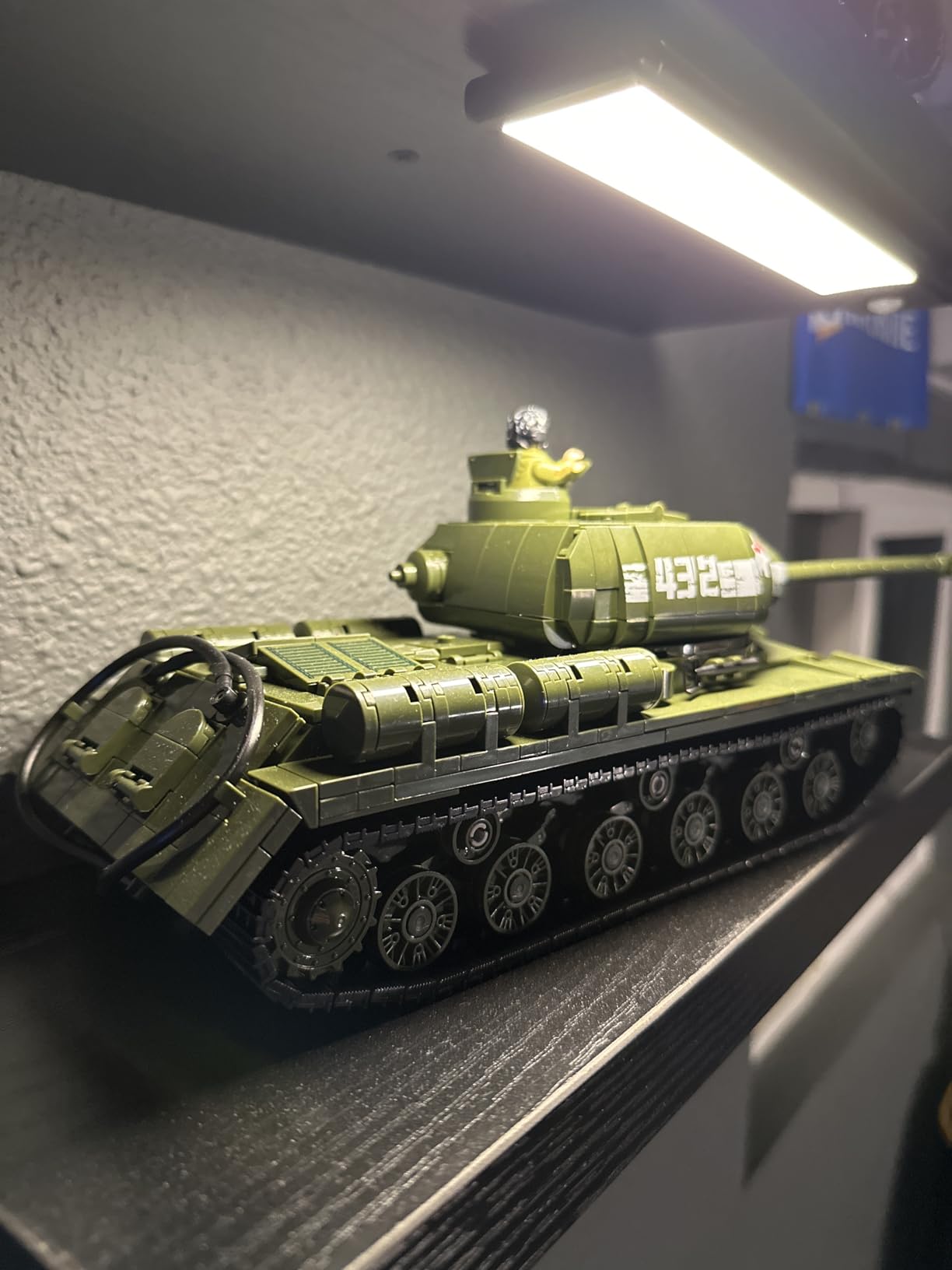 WW2 Tank Building Set is-2 Heavy Army Military Vehicles IS2 Model Collection for Boys & Adults Home Decor customer photo 1