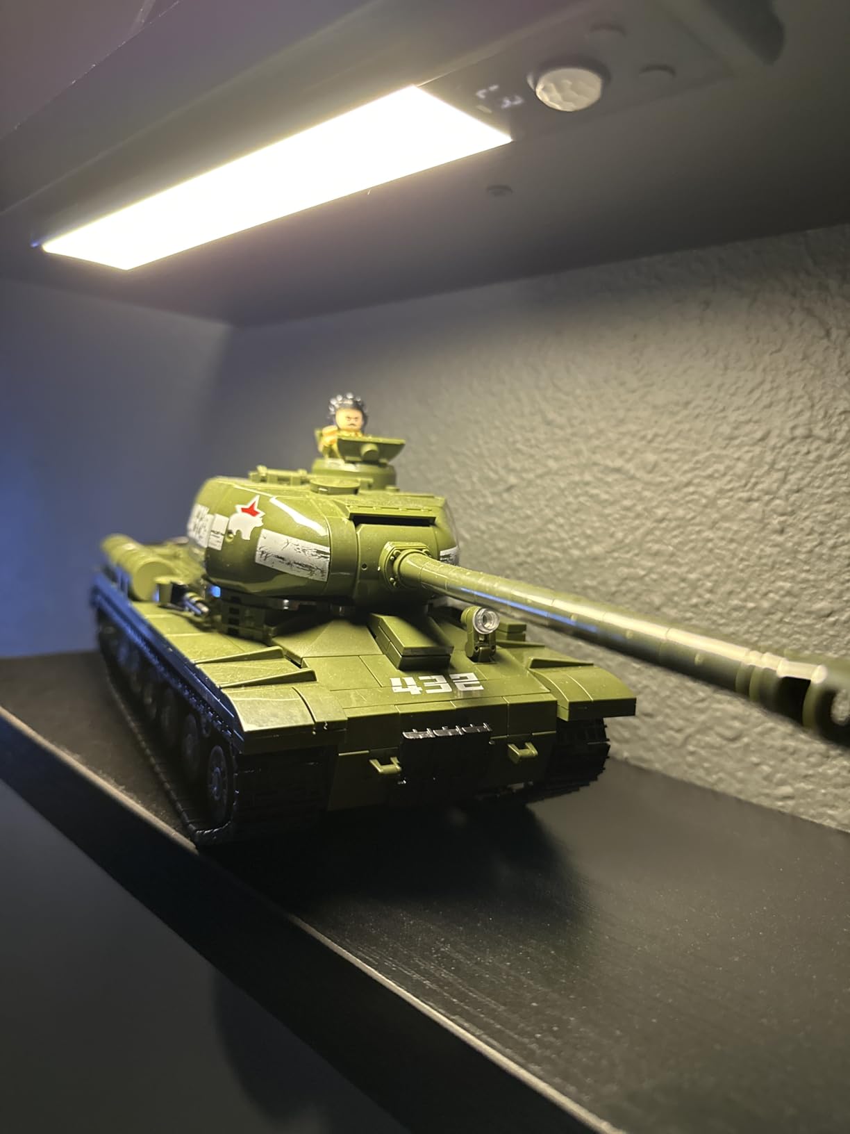 WW2 Tank Building Set is-2 Heavy Army Military Vehicles IS2 Model Collection for Boys & Adults Home Decor customer photo 2