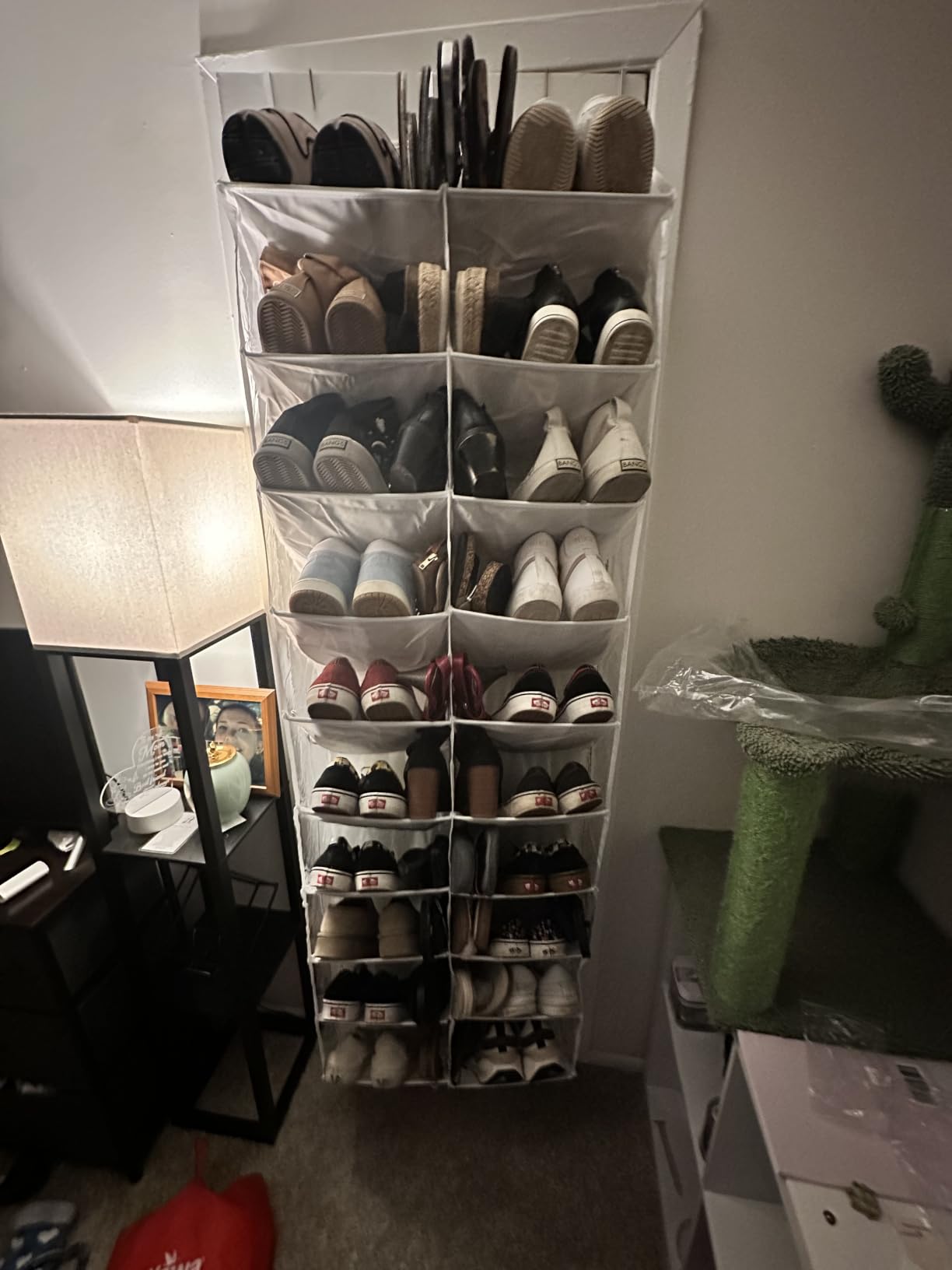 20-30 Pairs Over the Door Shoe Organizer, Clear Pockets Hanging Shoe Storage for Closet, 10-Tier Door Shoes Rack, Handing Shoes Holder Fit All the Family's Sneakers, Boots, Heels, Black customer photo 2