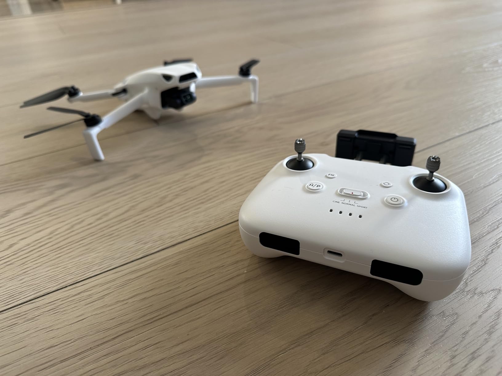 Skyrover S1 Mini Drone Combo with Camera 4K/60fps Video, 48MP Photo with 8K Image Quality, 3-Axis Gimbal Stabilization, 39,000ft Video Transmission, Under 249g, Auto Track, 120-Min Flight Time with 3 Batteries customer photo 2