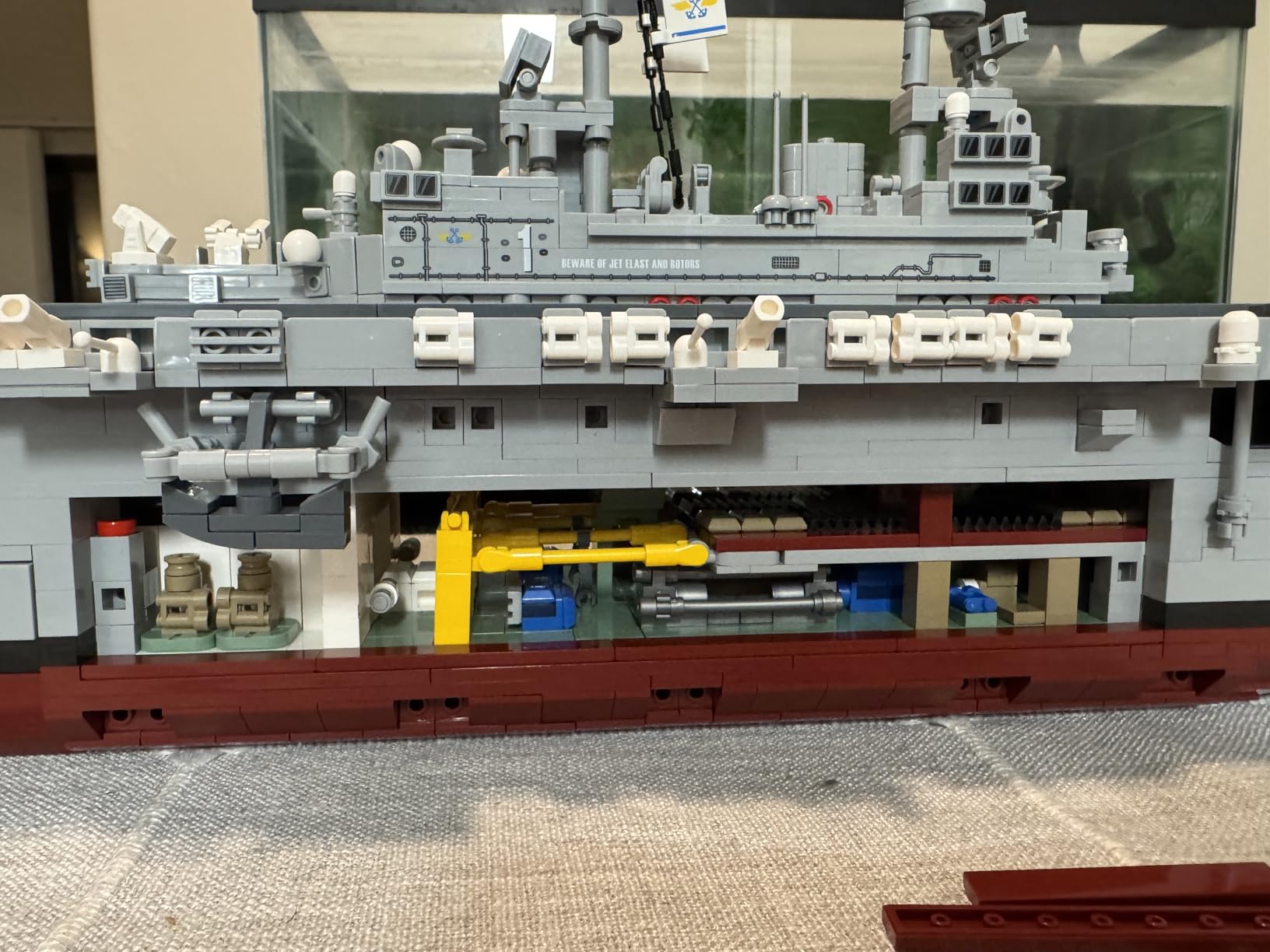 MISINI M7024 US Navy Warship Building Brick Set, 1:300 Military Series Wasp-Class Amphibious Assault Ship, 5220 Pieces Aircraft Carrier Collector's Toy, Displayable MOC Adult Battleship Gift customer photo 1