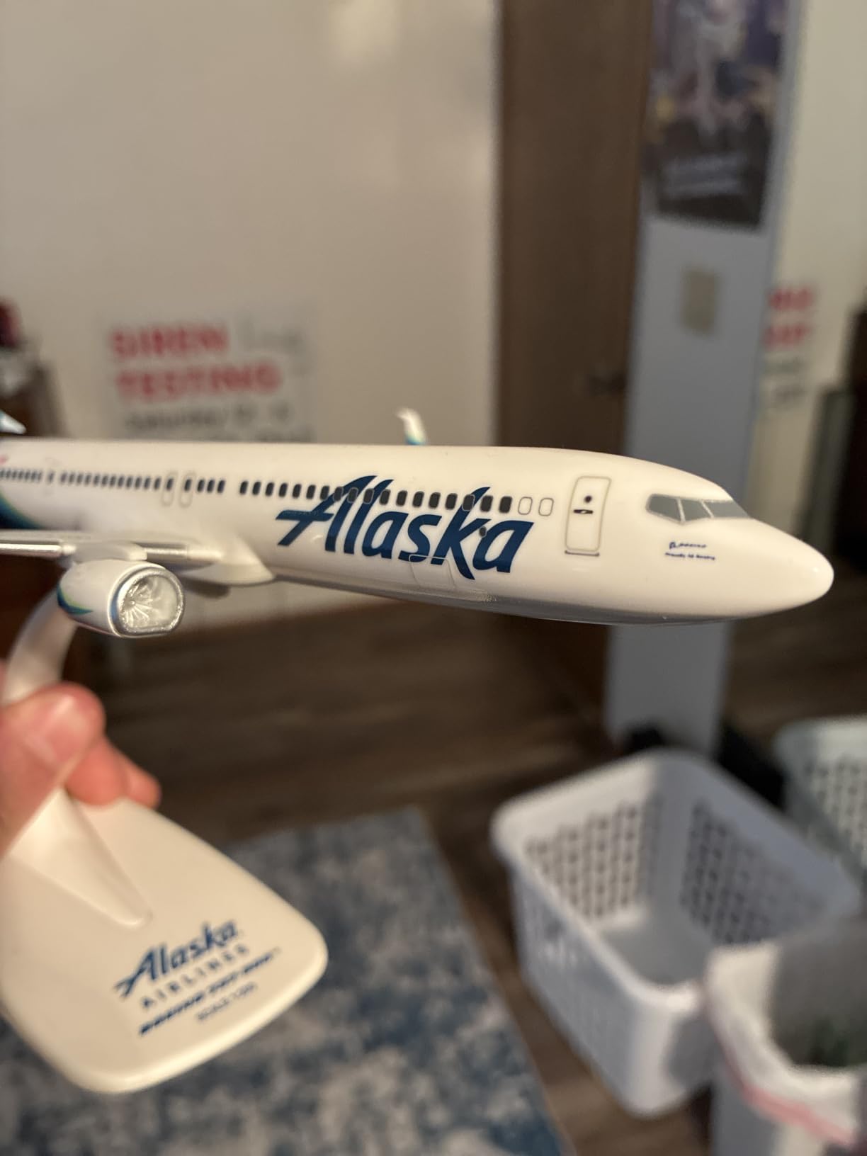 Flight Emirates A380 1/250 Collectible Airplane Model Ages 14+ | Daron Officially Licensed, 1:250 Scale Replica, Snap-Fit customer photo 2