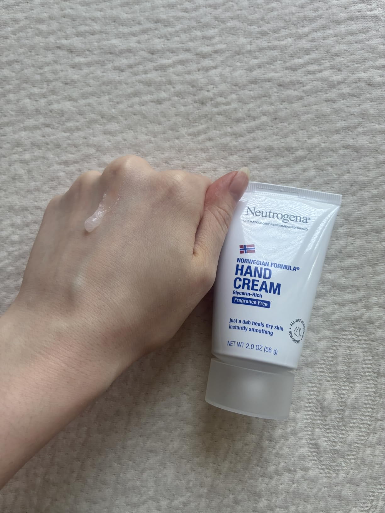 Neutrogena Norwegian Formula Hand Cream, Fragrance Free, 2 oz customer photo 2