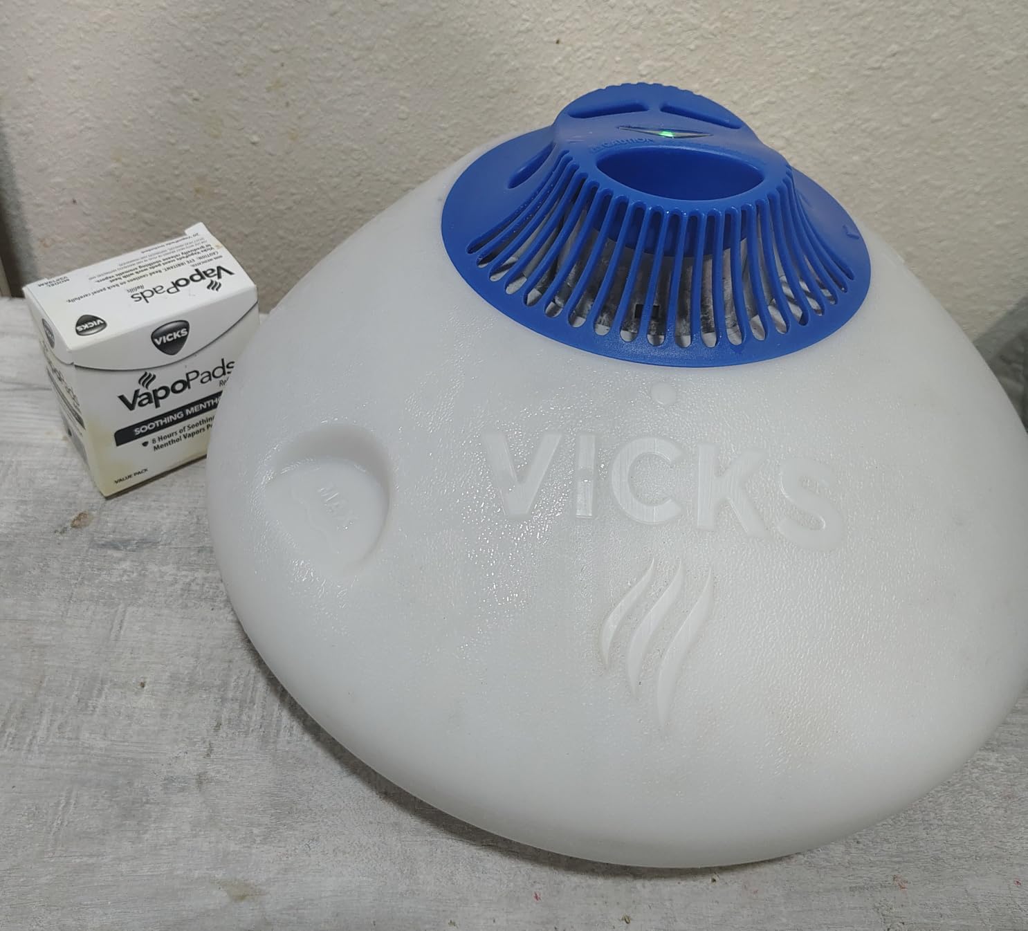 Vicks Warm Steam Vaporizer Humidifier for Medium and Large Rooms, 1.5 Gal customer photo 2