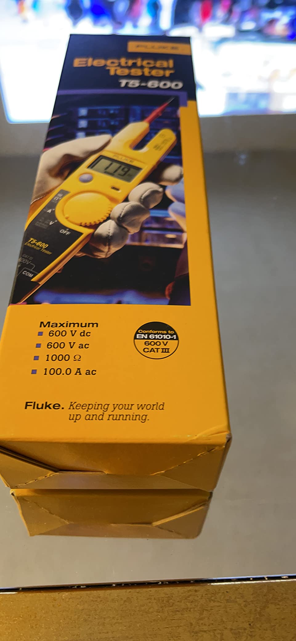 Fluke T5-600 Electrical Voltage, Continuity and Current Tester, Measures AC Current Up to 100 A Without Contact, Automatically Select AC/DC for Tests, Includes Detachable SlimReach Probe Tip customer photo 2
