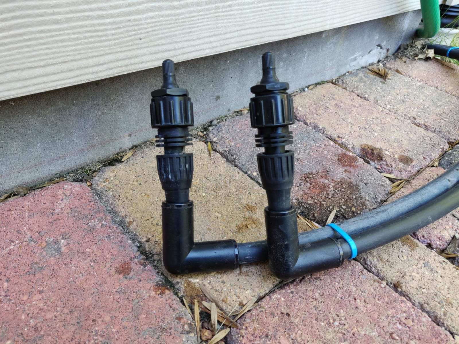 Rain Bird FCKIT-1PK Drip Irrigation Faucet Connection Kit, 1/2