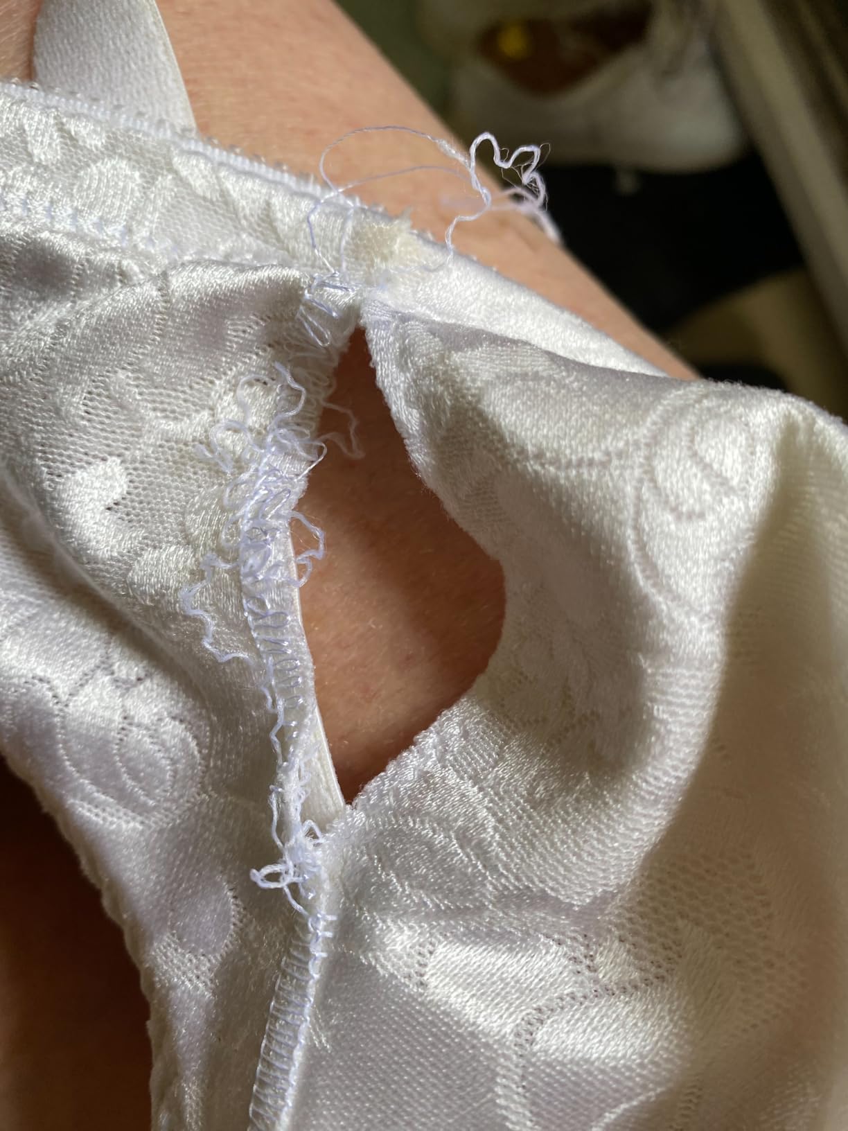 Bali Women's Wireless Bra for Women - Double Support - Lace Full Coverage Bra - Stay-in-Place Straps - Spa Closure customer photo 2