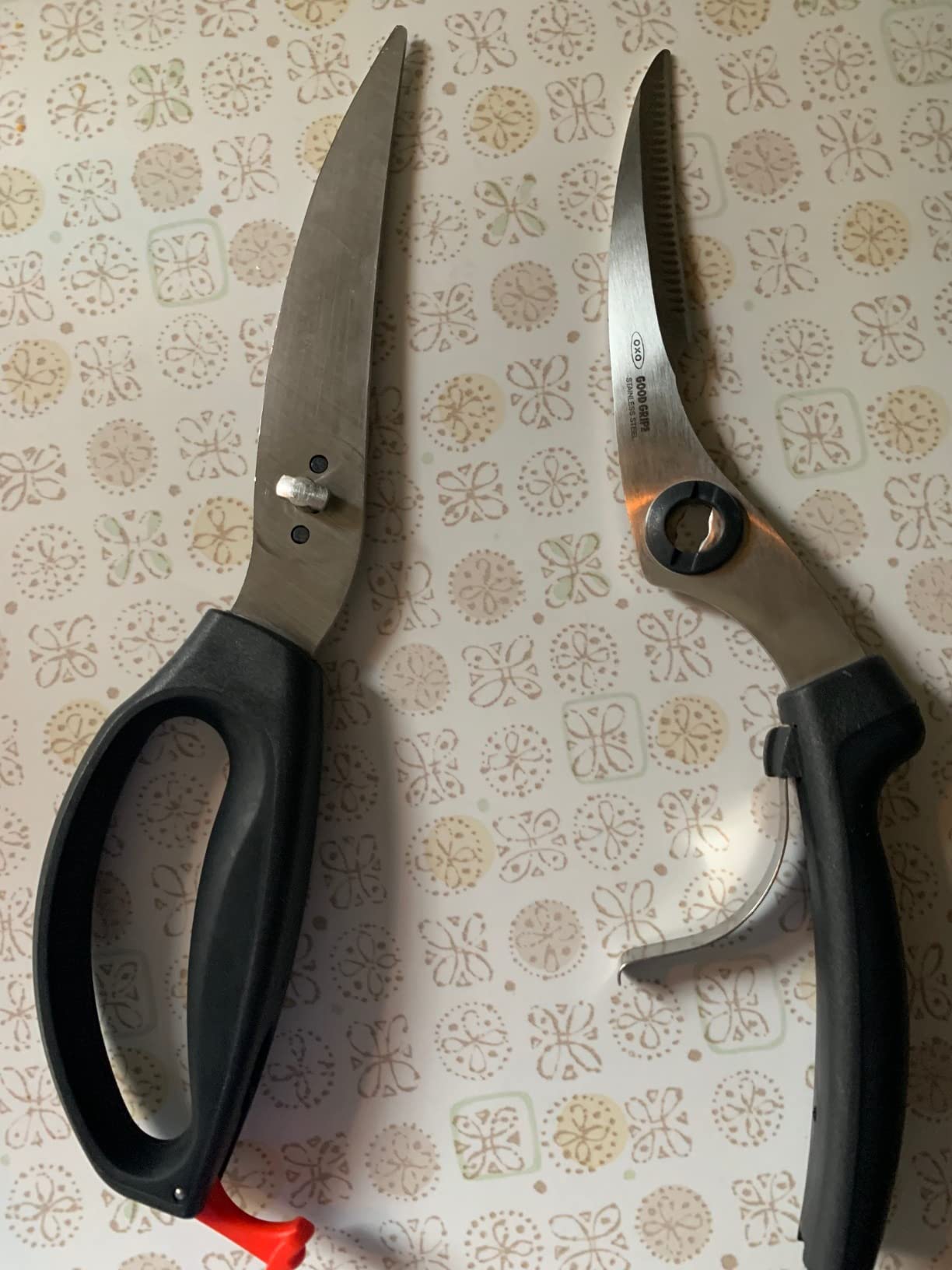 OXO Good Grips Spring-Loaded Poultry Shears, Heavy Duty, Black customer photo 2