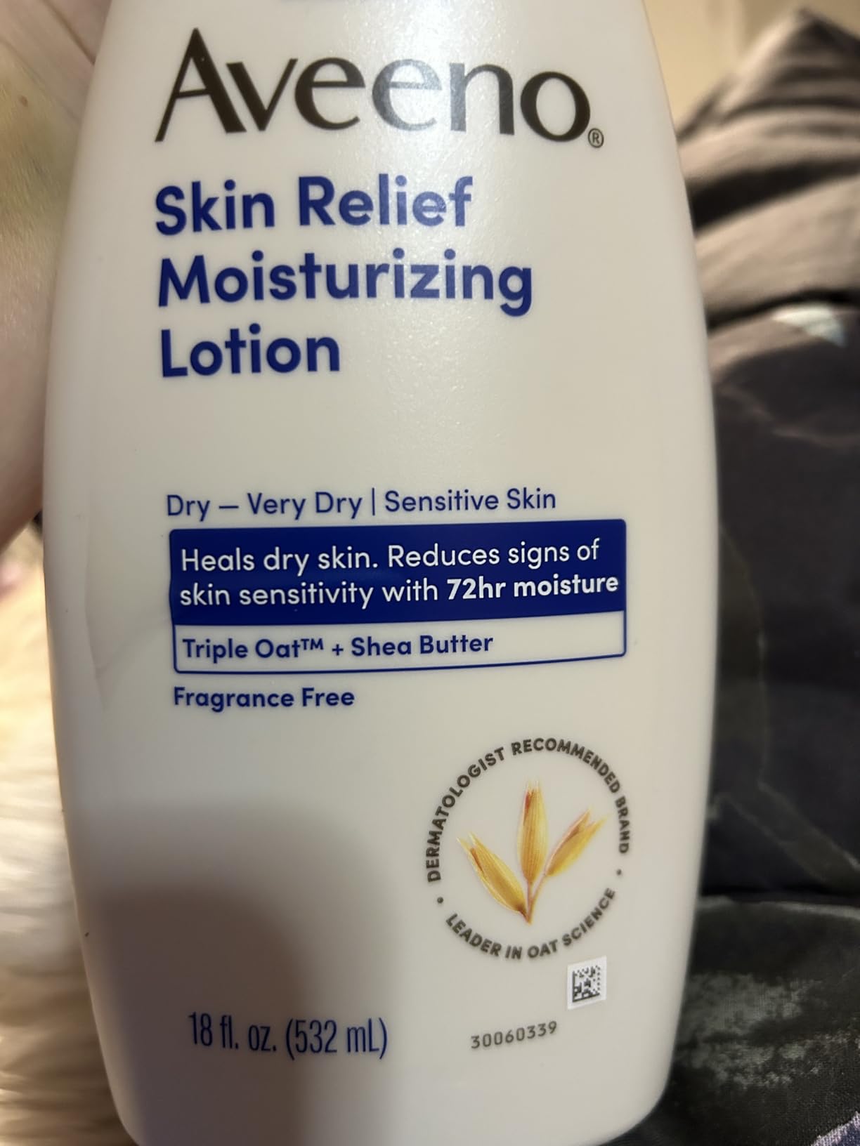 Aveeno Skin Relief Moisturizing Body Lotion Heals Very Dry, Sensitive Skin, Fast Absorbing Lotion with Soothing Triple Oat & Shea Butter Formula, Fragrance Free Lotion, Non-Comedogenic, 18 Fl Oz customer photo 1