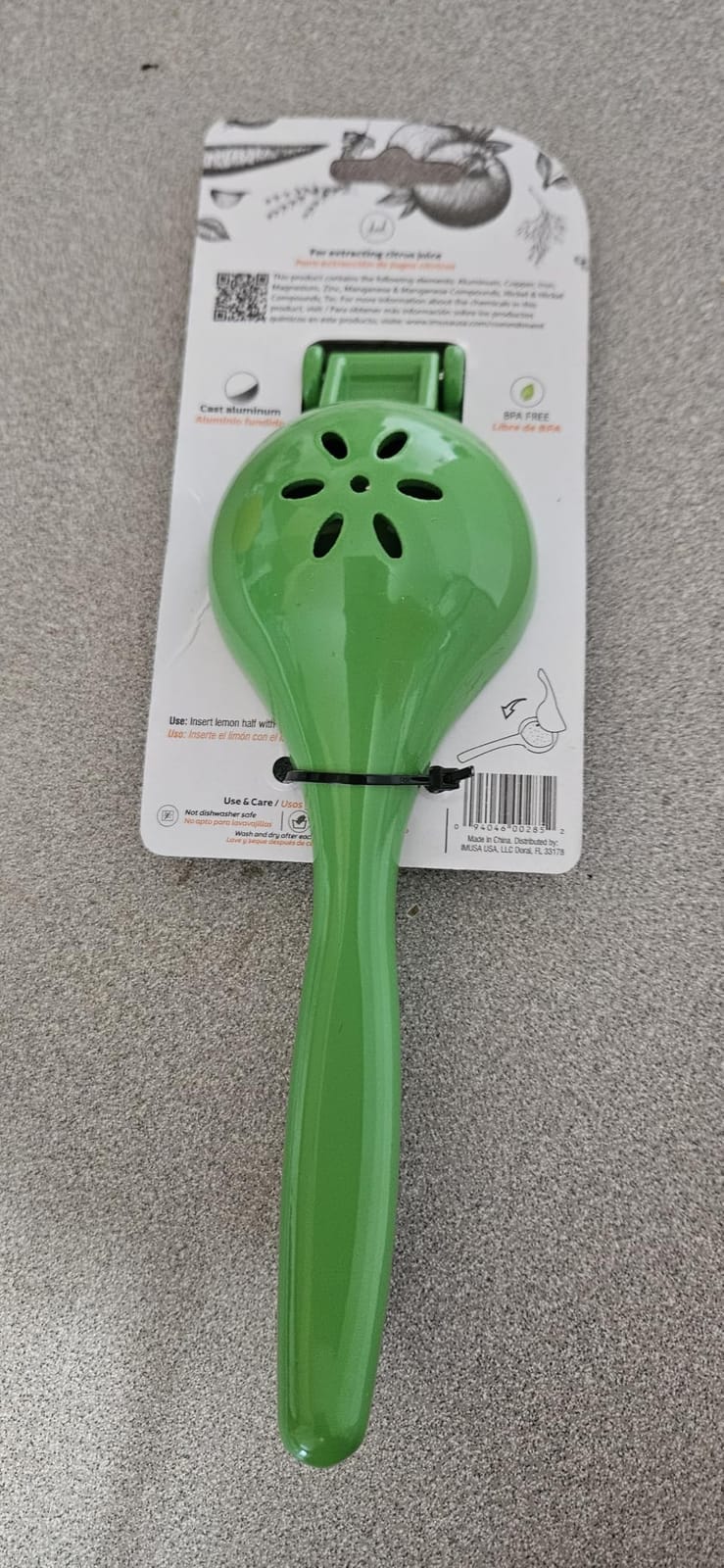 IMUSA Lime or Lemon Manual Squeezer, Citrus Juicer for Max Extraction, Yellow customer photo 2