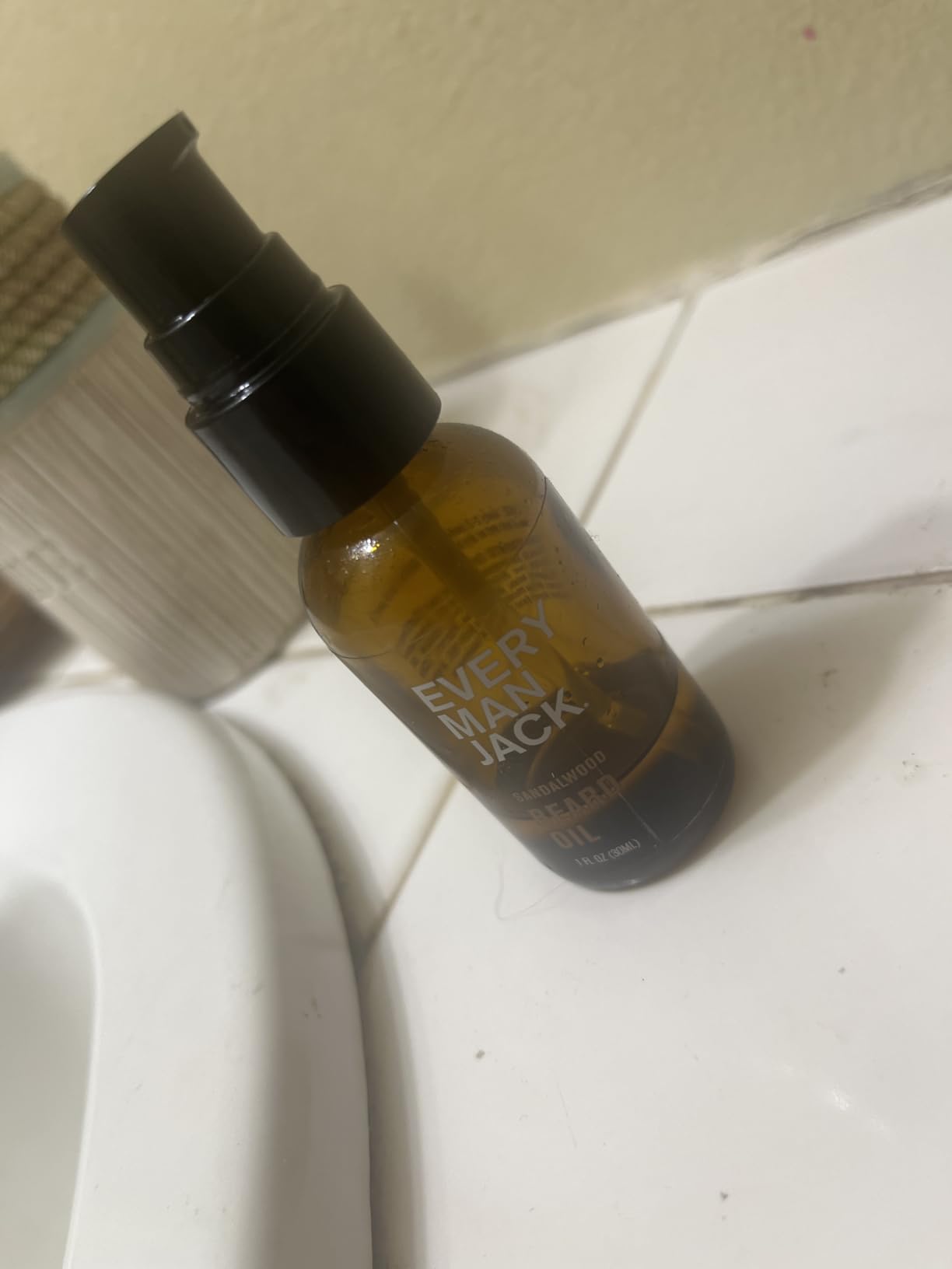 Every Man Jack Hydrating Beard Oil for Men, Sandalwood Teak, 1oz customer photo 1