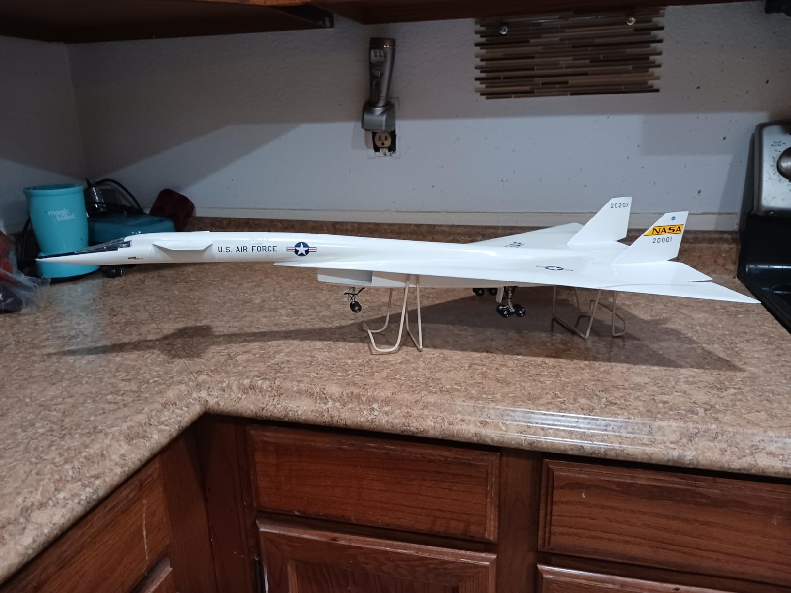 Italeri XB-70 Valkyrie customer photo 2