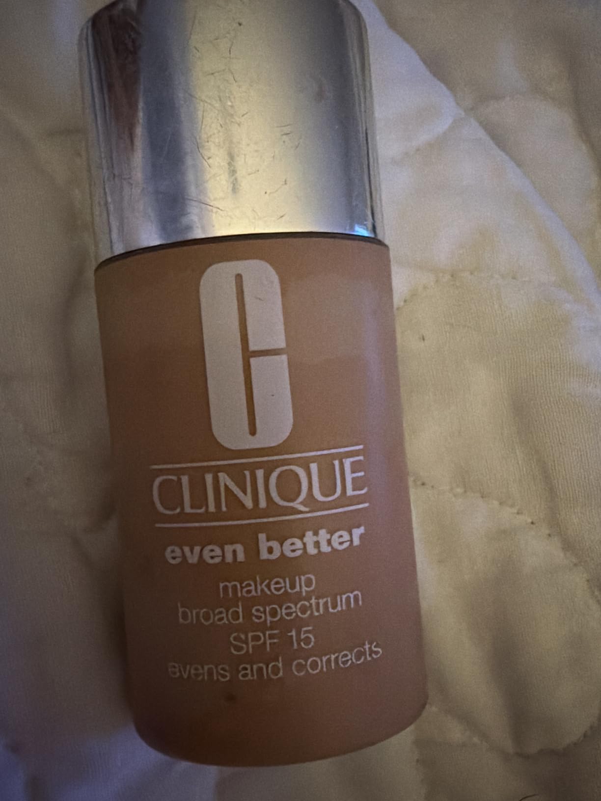 Clinique Even Better Makeup Liquid Foundation SPF 15 With Vitamin C For Dry + Oily Combination Skin Types | Medium Coverage + Natural Finish | Evens Skin Tone + Reduces Dark Spots customer photo 1