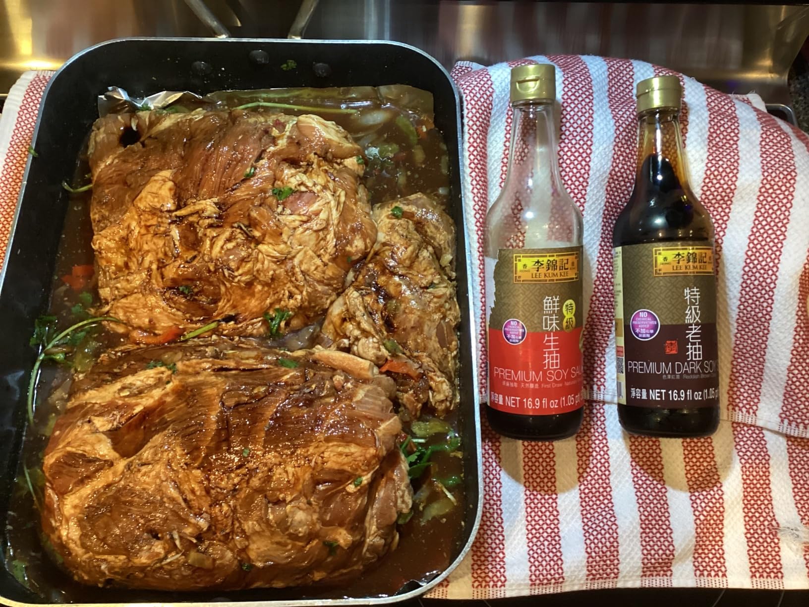 Lee Kum Kee Premium Dark Soy Sauce (16.9 oz - 1 Pack), Full-Bodied Naturally Brewed Soy Sauce, Non GMO Soybeans, Vegan, No MSG, Best for Adding Natural Colors to Stews, Gravies, Braised Dishes & Stir-Fried Noodles customer photo 2