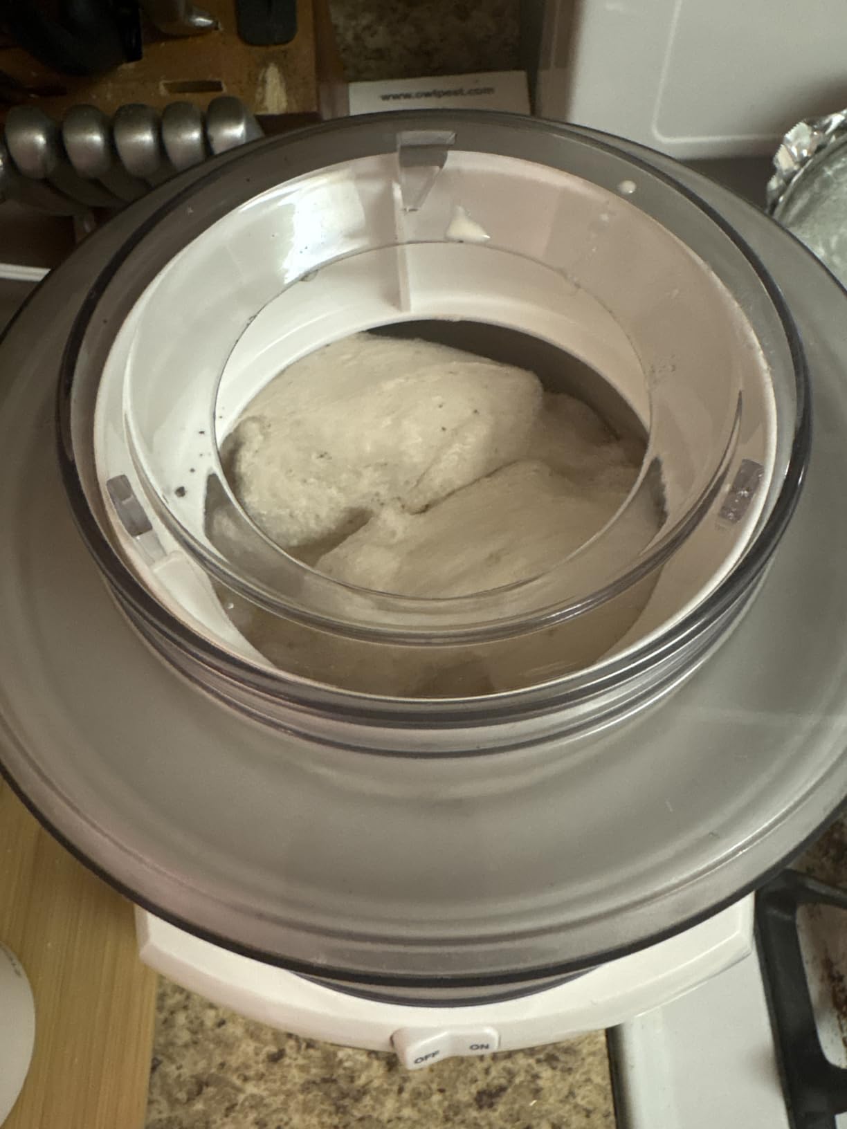 Cuisinart Ice Cream Maker Machine, 1.5 Quart Double Insulated Machine, Sorbet and Frozen Yogurt Maker, Ready in 20 Minutes, ICE-21RP1, Red customer photo 2