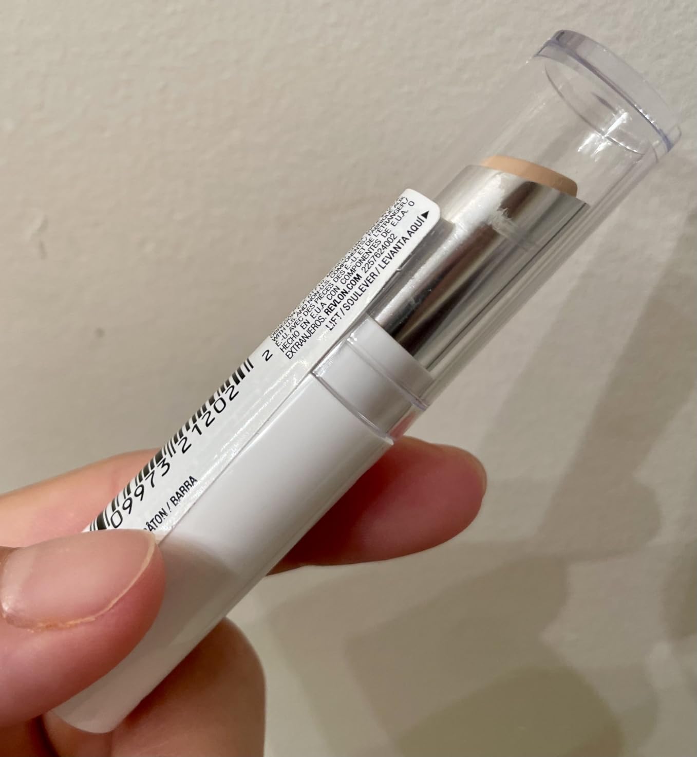 Revlon PhotoReady Concealer Stick, 003 Light Medium, 0.11 oz customer photo 1