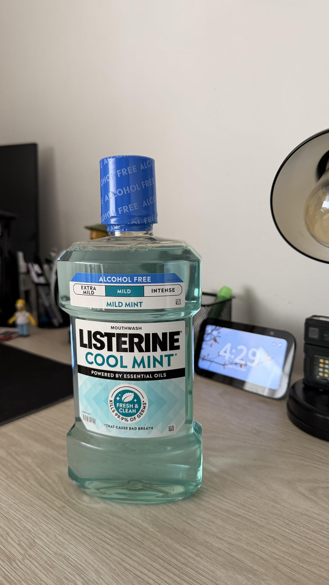 Listerine Cool Mint Alcohol Free Mouthwash, Mild Mint, 33.8 fl. oz/1 L customer photo 1